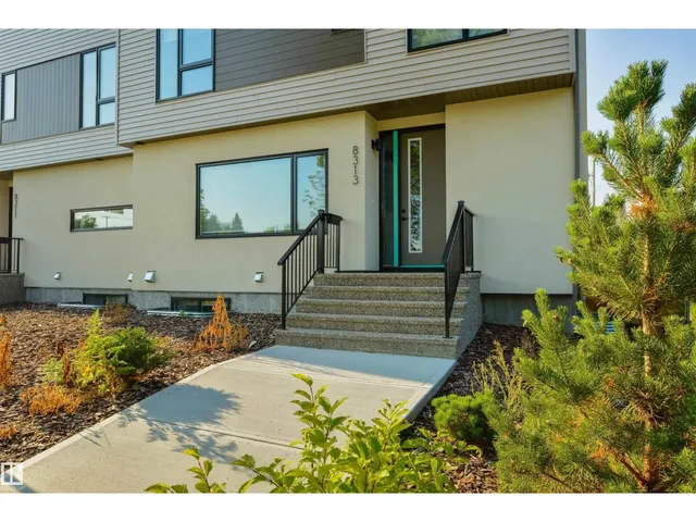 8313 76 AV, Edmonton 2
