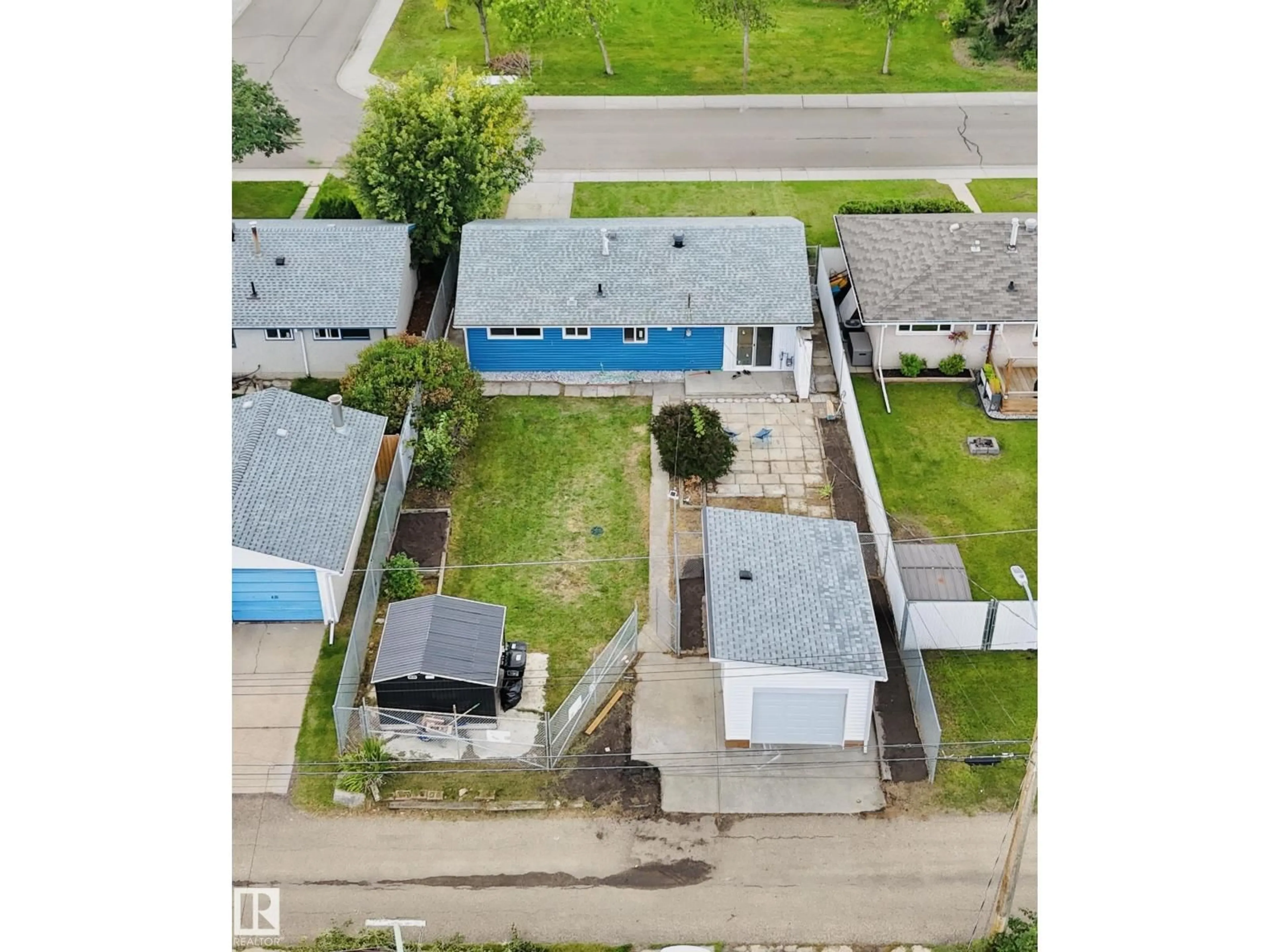 A pic from outside/outdoor area/front of a property/back of a property/a pic from drone, street for NW - 13423 112 ST, Edmonton Alberta T5E5A3