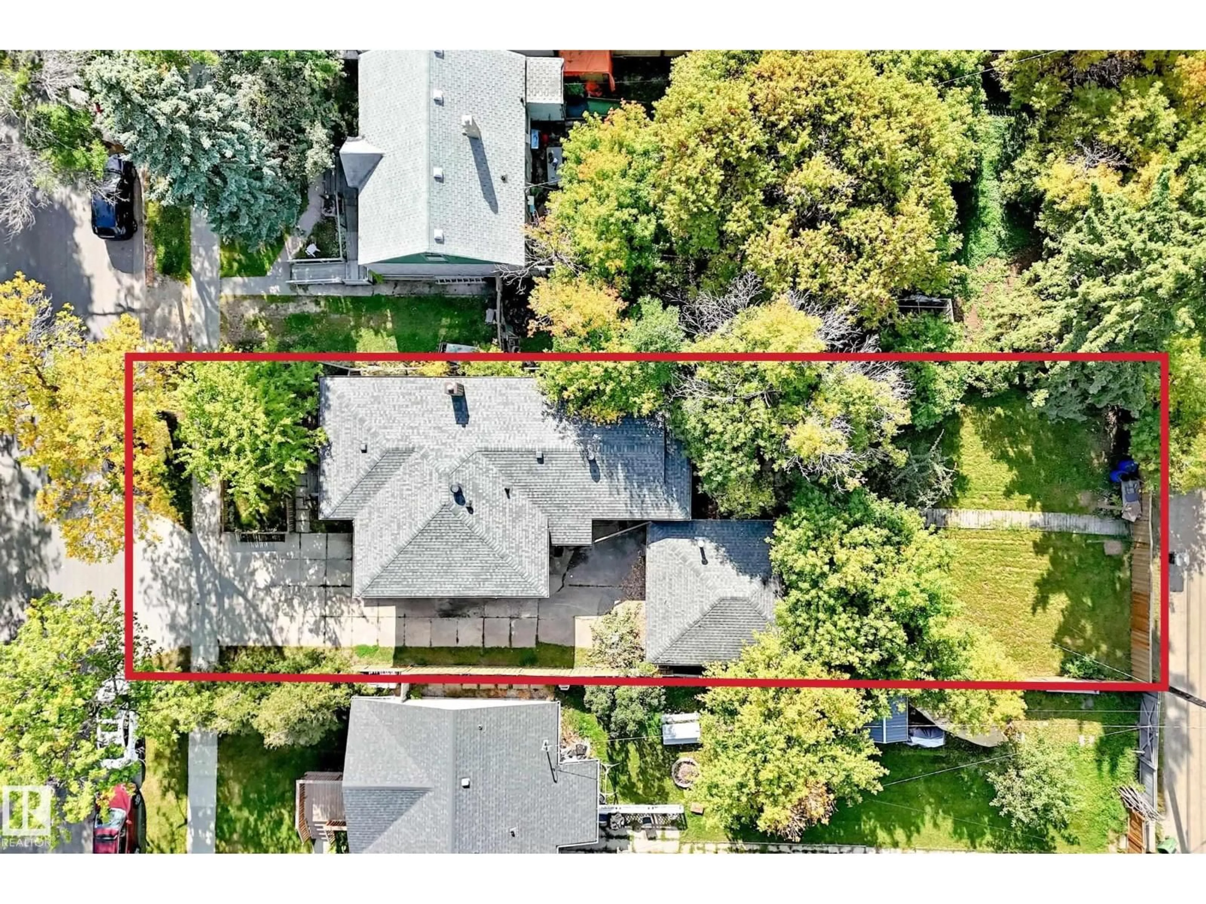 A pic from outside/outdoor area/front of a property/back of a property/a pic from drone, street for NW - 9536 155 ST, Edmonton Alberta T5P2K4