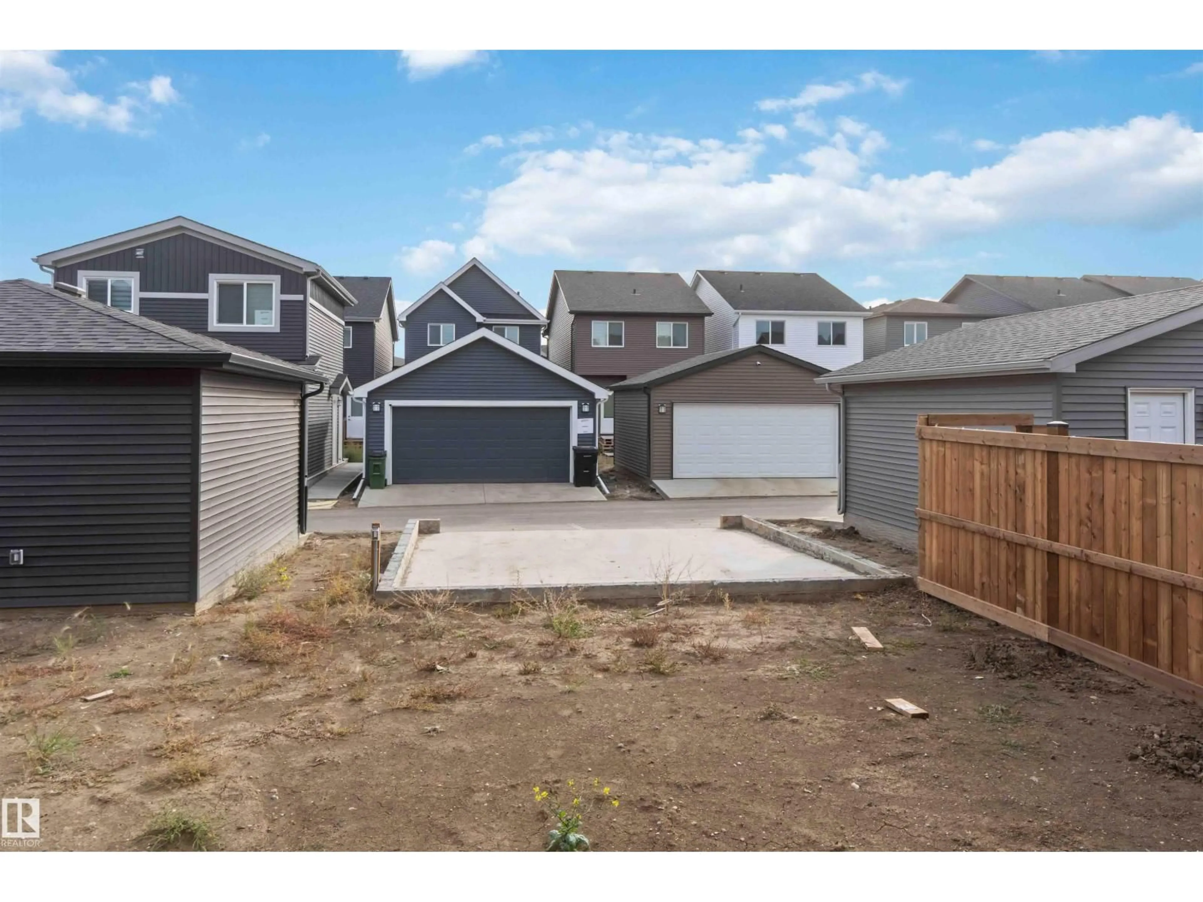 A pic from outside/outdoor area/front of a property/back of a property/a pic from drone, street for SW SW - 5733 HAWTHORN CM, Edmonton Alberta T6X3K8