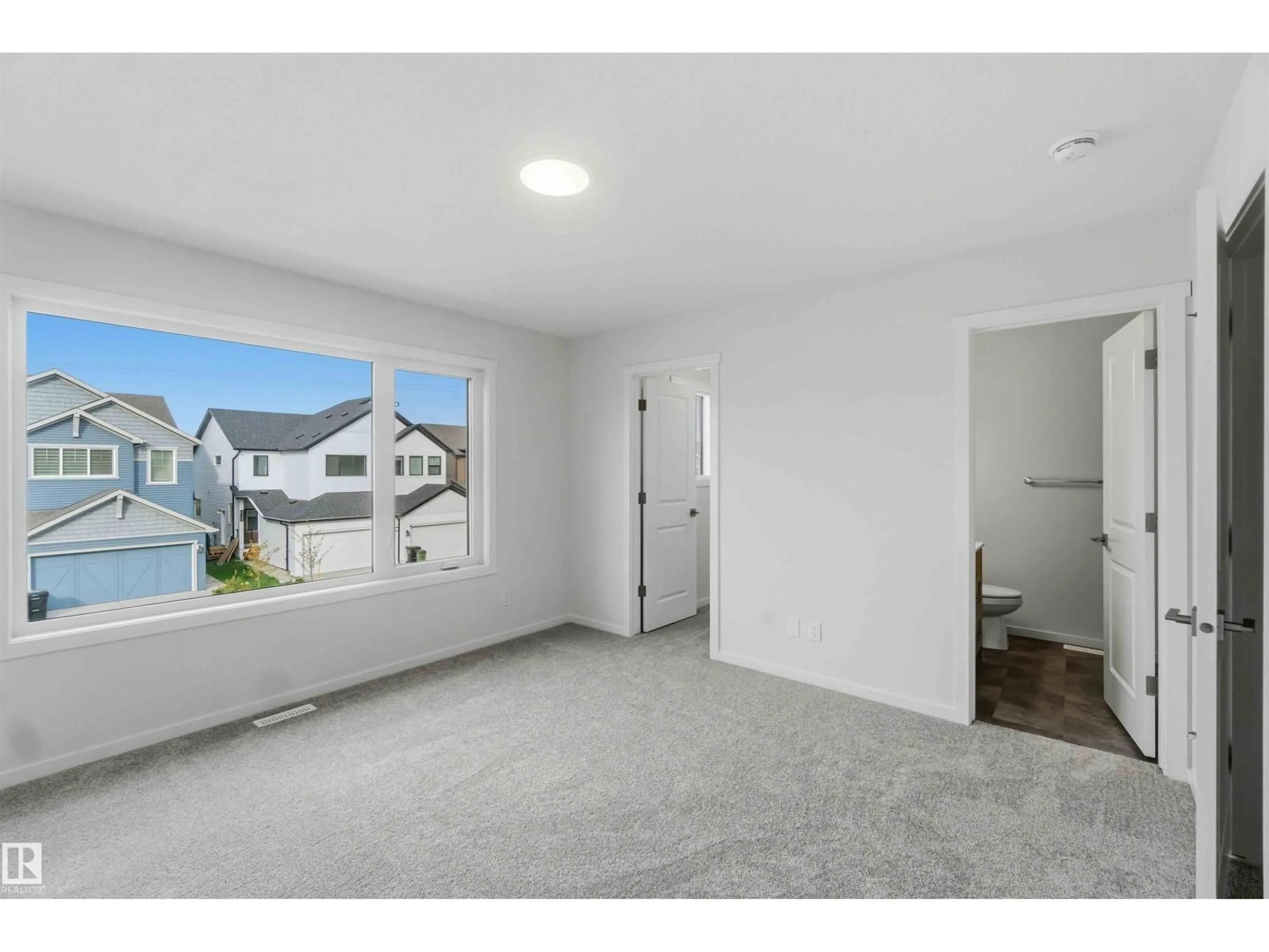 A pic of a room for SW SW - 5733 HAWTHORN CM, Edmonton Alberta T6X3K8