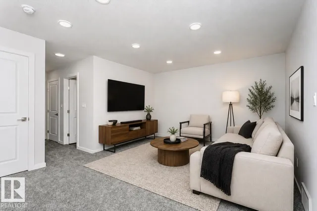 325 LINDEN LO, Leduc 4