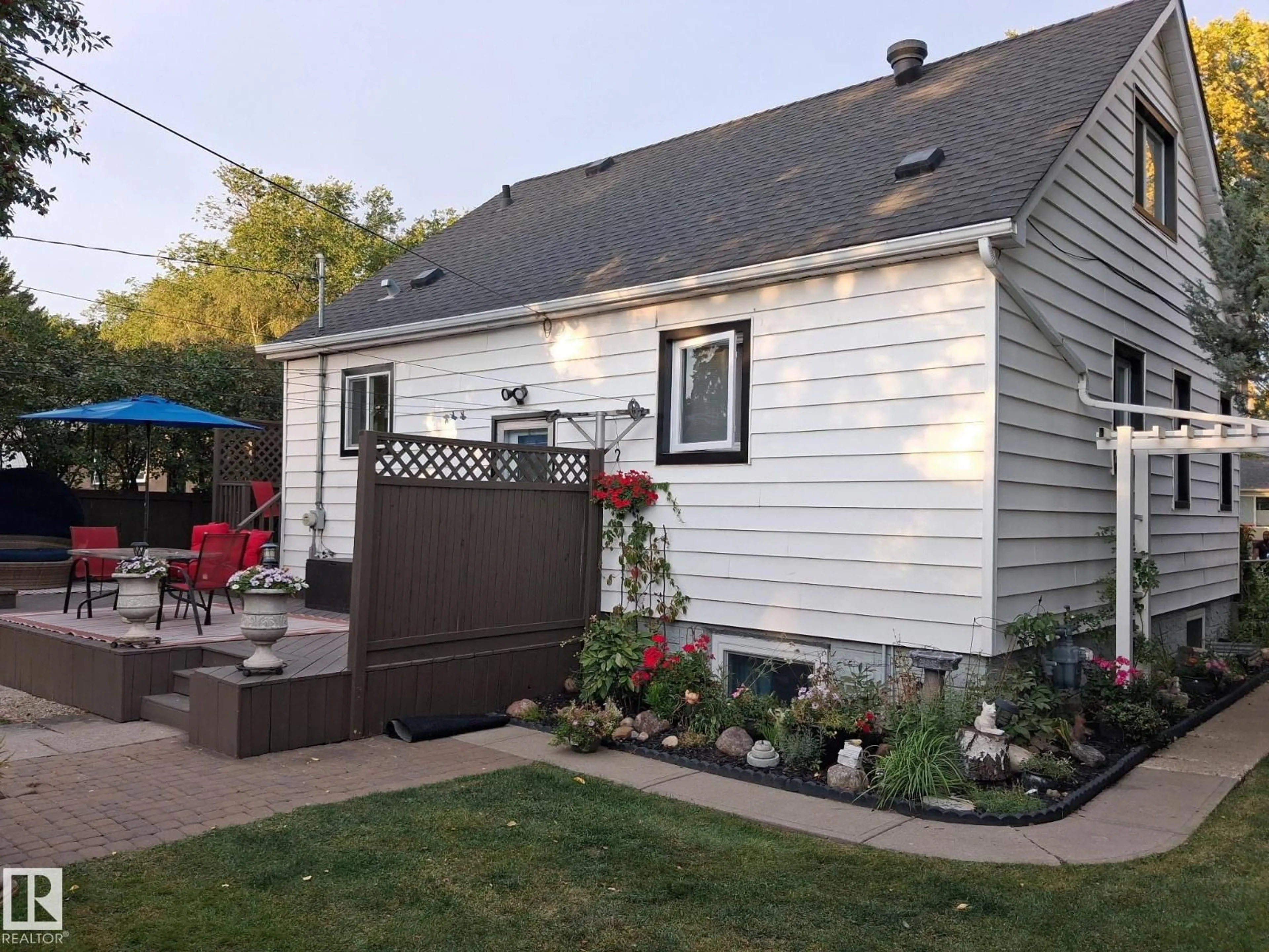 Unknown for NW - 11908 131 ST, Edmonton Alberta T5L1M4