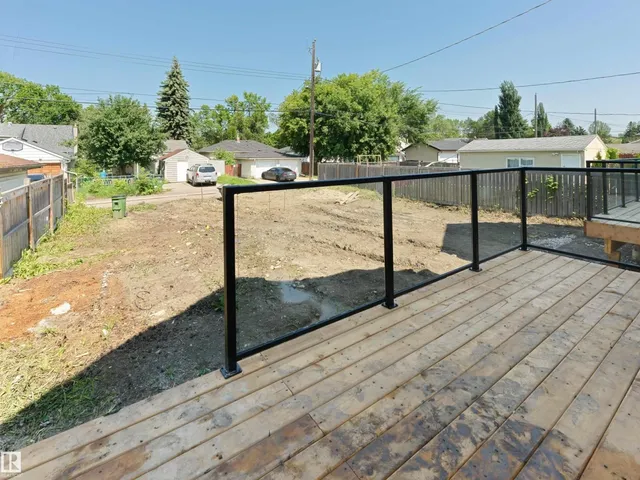 8136 77 AV, Edmonton 4