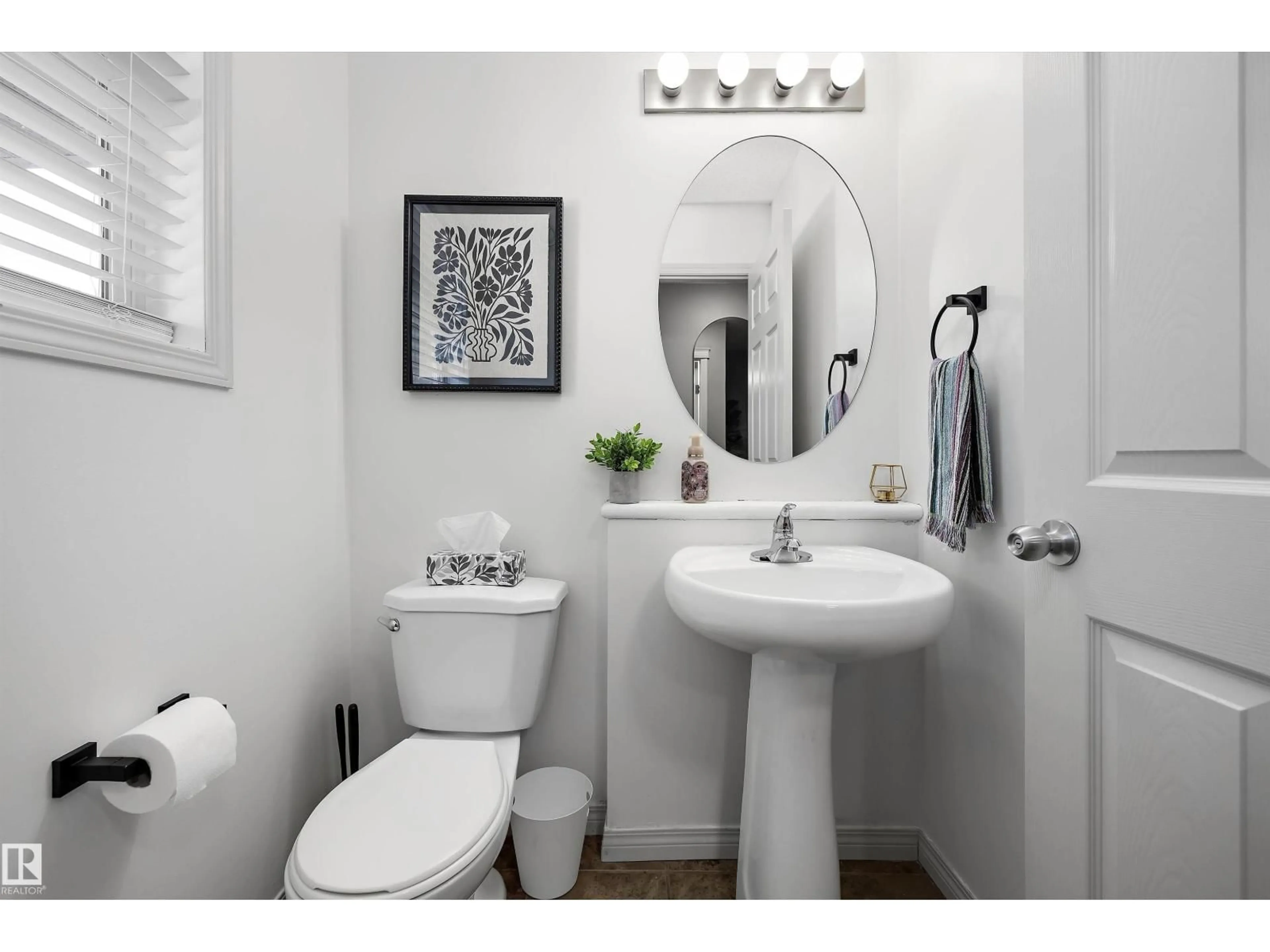 Standard bathroom, ceramic/tile floor for 80 HARTWICK LD, Spruce Grove Alberta T7X0A5