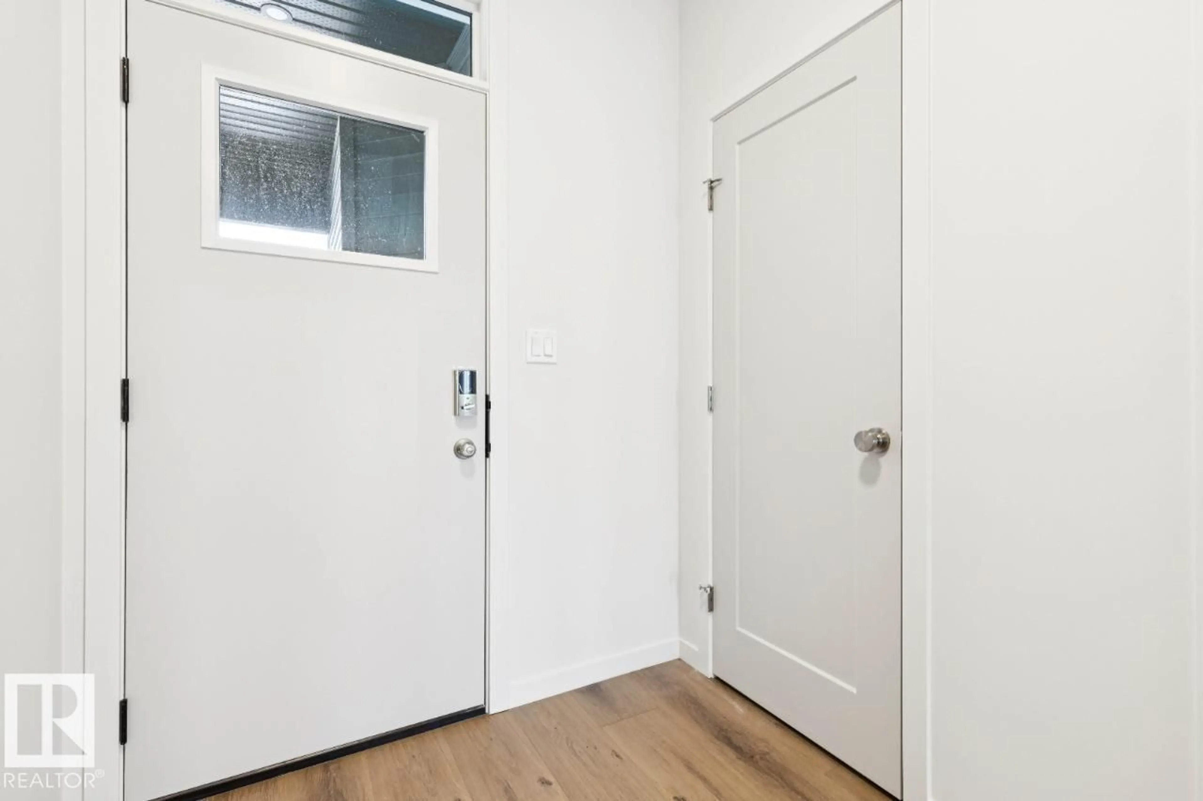 Indoor entryway for 194 STETSON LO, Ardrossan Alberta T8E2E4