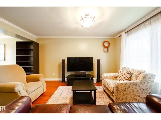 5 11111 26 AV NW, Edmonton 3
