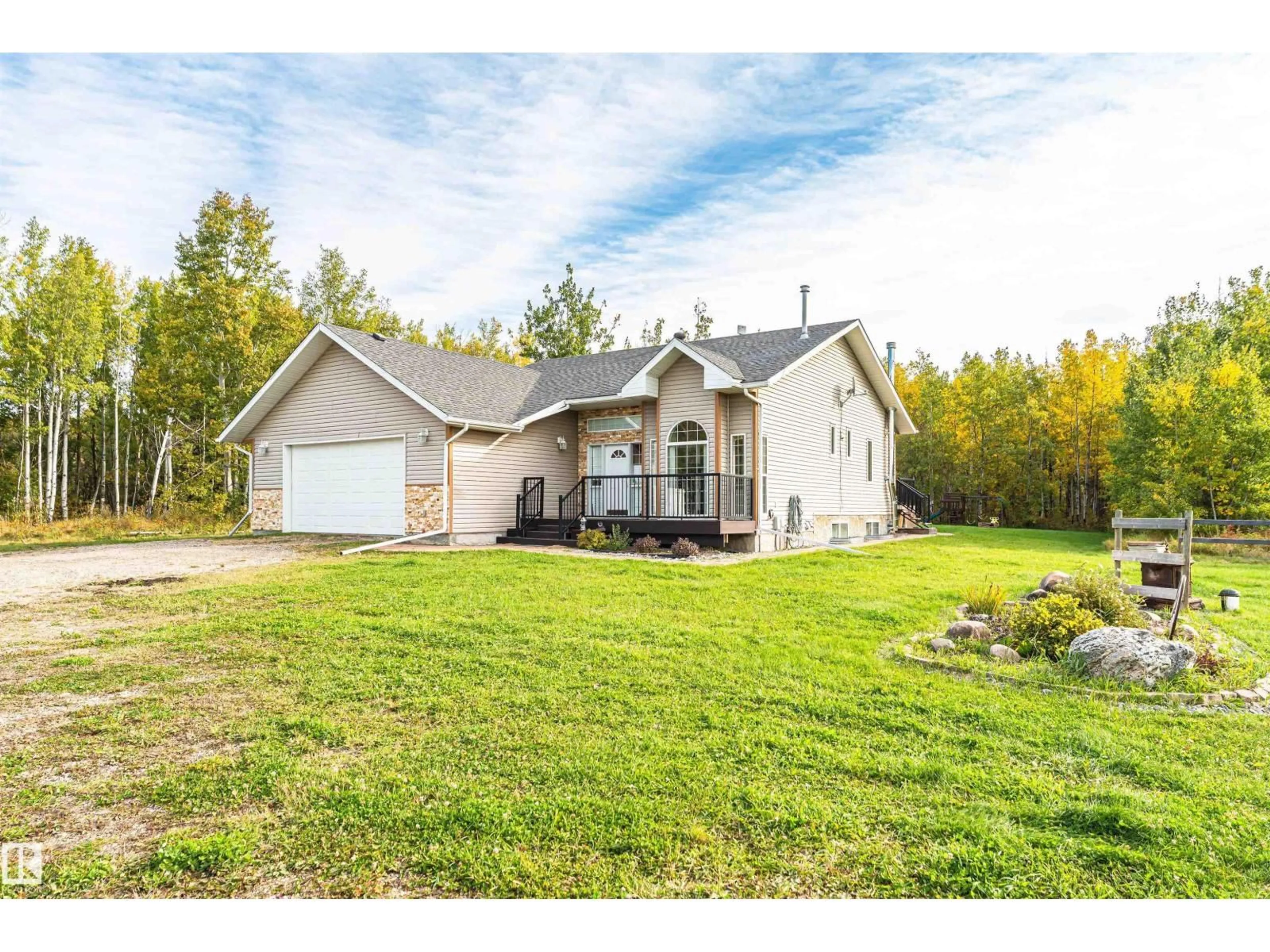 A pic from outside/outdoor area/front of a property/back of a property/a pic from drone, unknown for 55415 RGE ROAD 13, Rural Lac Ste. Anne County Alberta T0E1V0