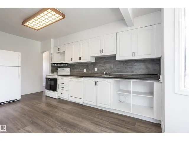 13716 115 AV, Edmonton 4