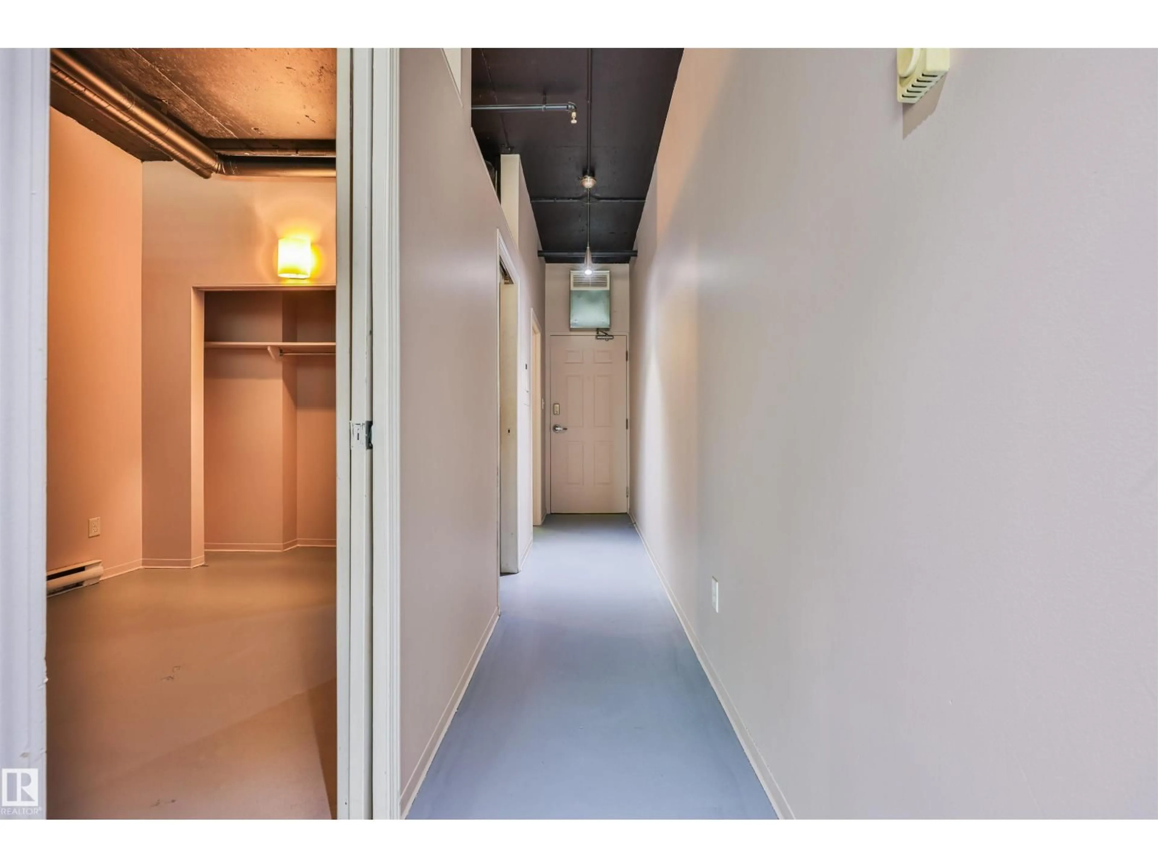 Indoor foyer for #701 - 10024 JASPER AVE, Edmonton Alberta T6J1R9