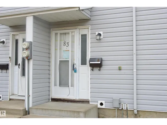 83 AMBERLY CO, Edmonton 4