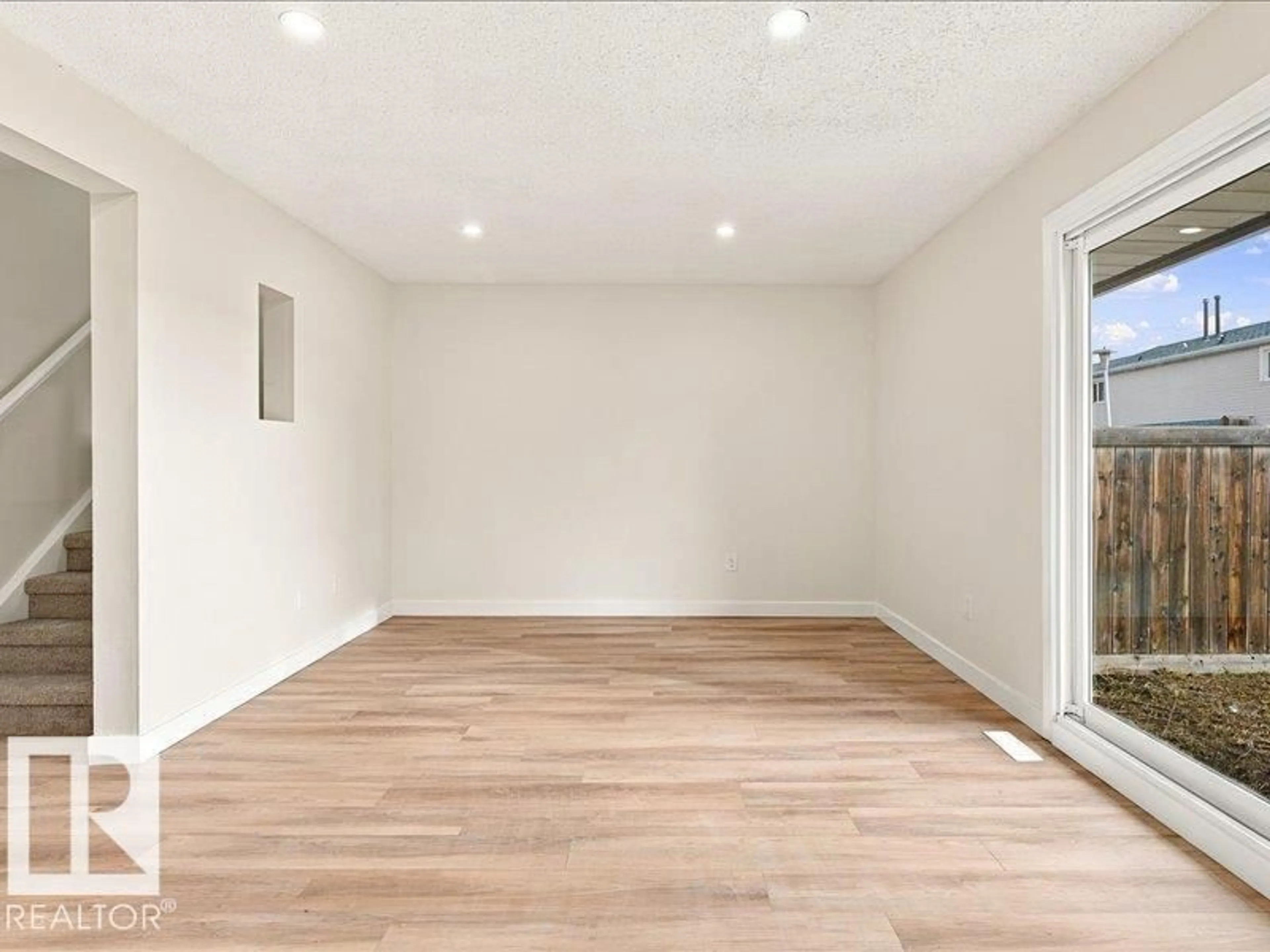 A pic of a room for 18325 66 AV, Edmonton Alberta T5T1Z5