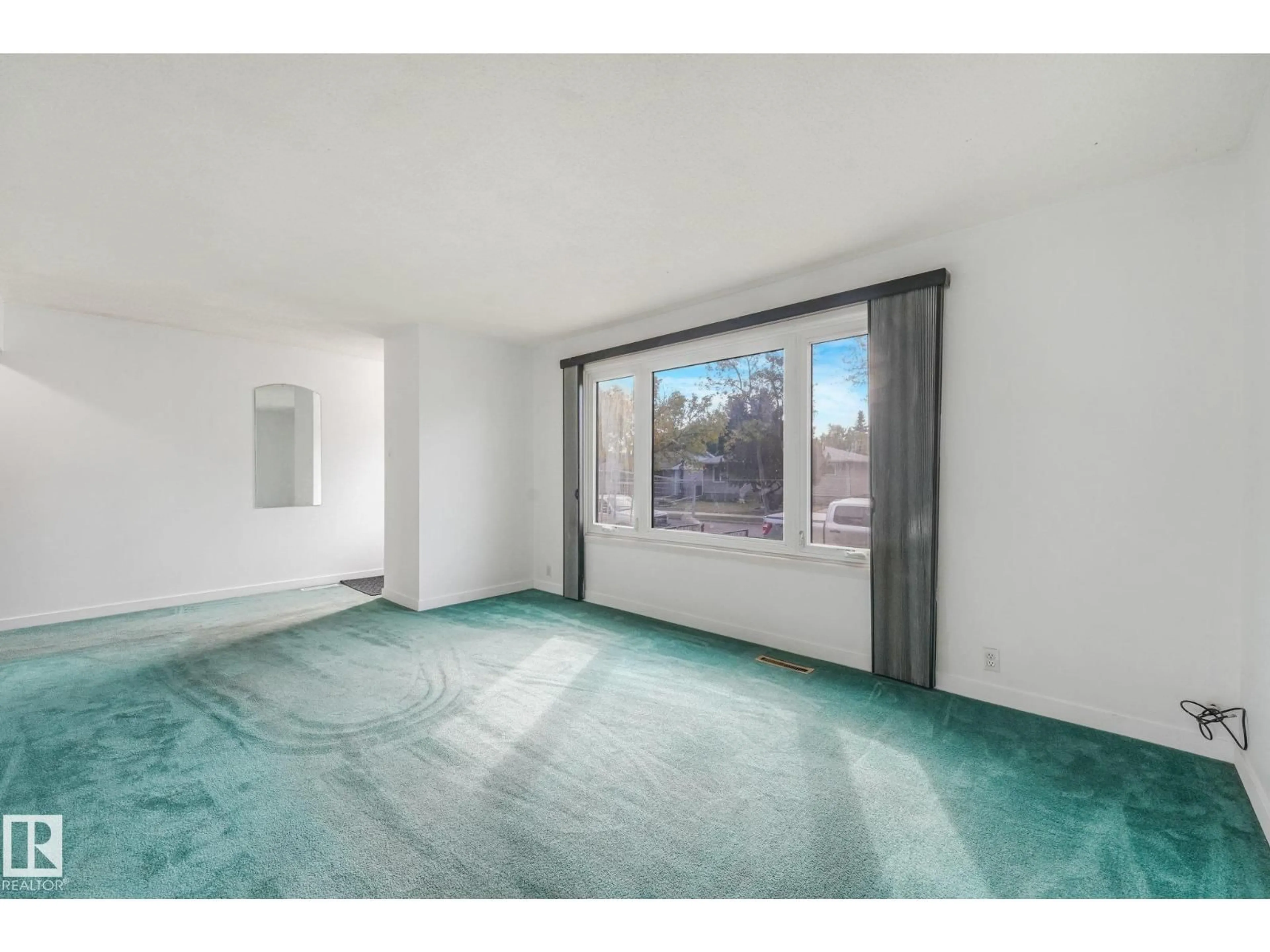 A pic of a room for 10410 LAUDER AV, Edmonton Alberta T5E5P8