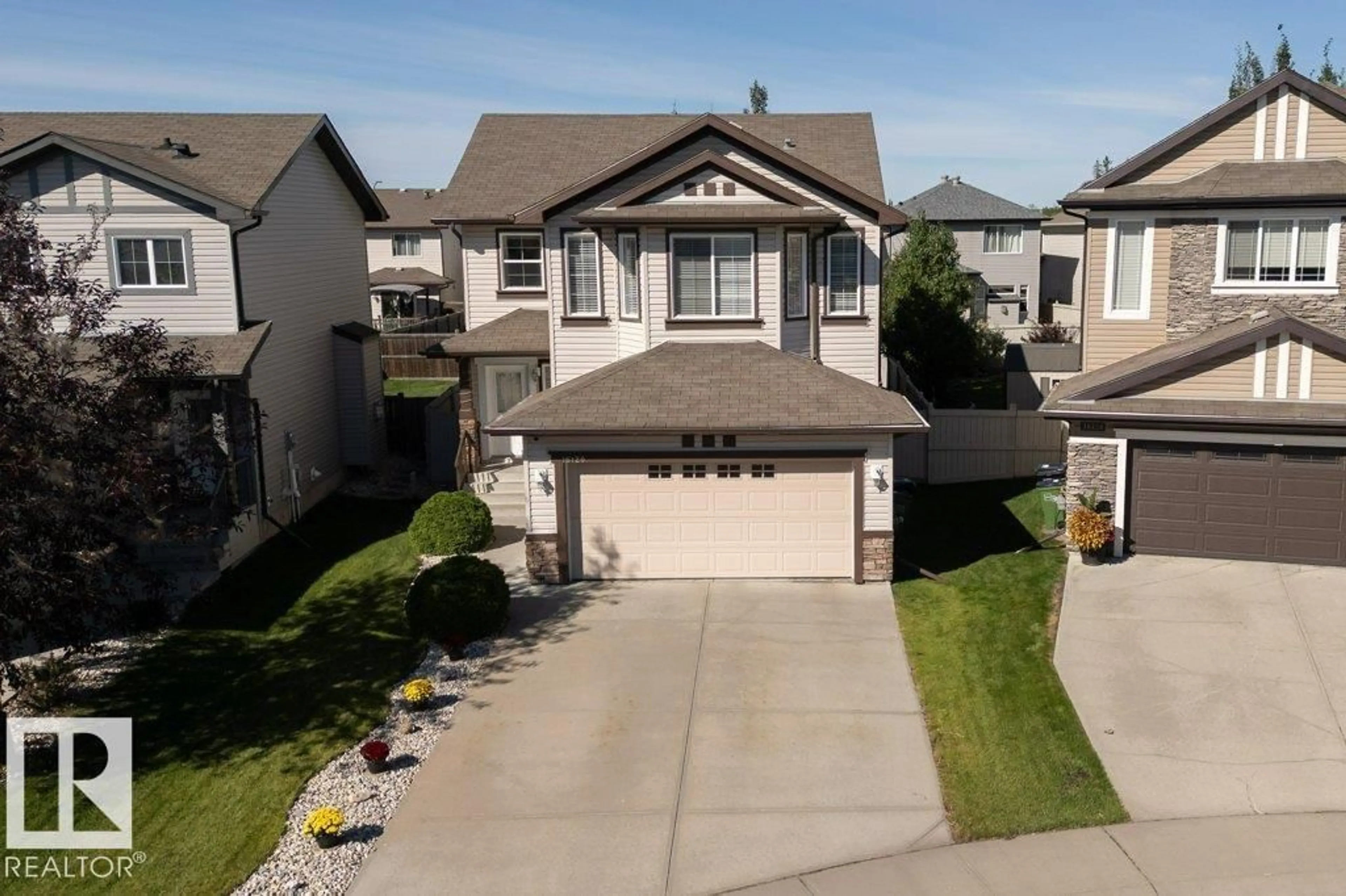 A pic from outside/outdoor area/front of a property/back of a property/a pic from drone, street for NW - 16120 138 ST, Edmonton Alberta T6V0E2