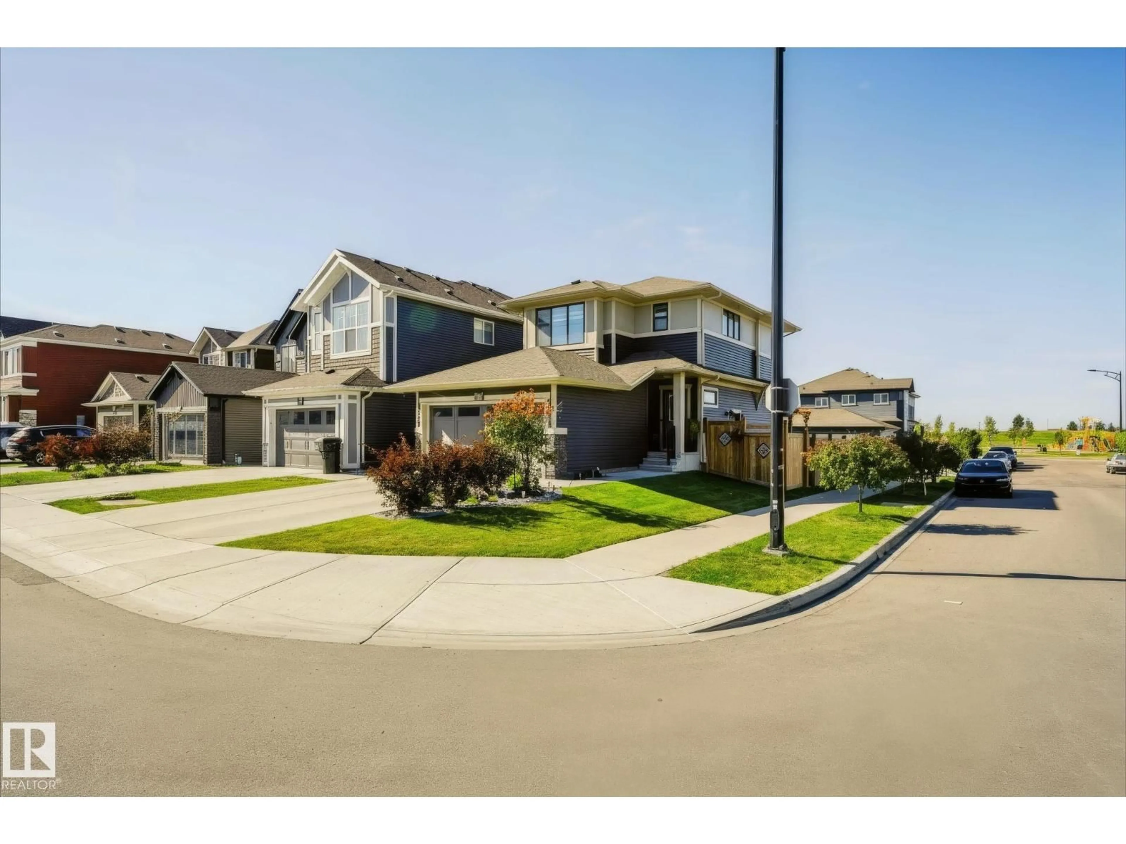 Unknown for SW - 1623 PLUM CI, Edmonton Alberta T6X2X1