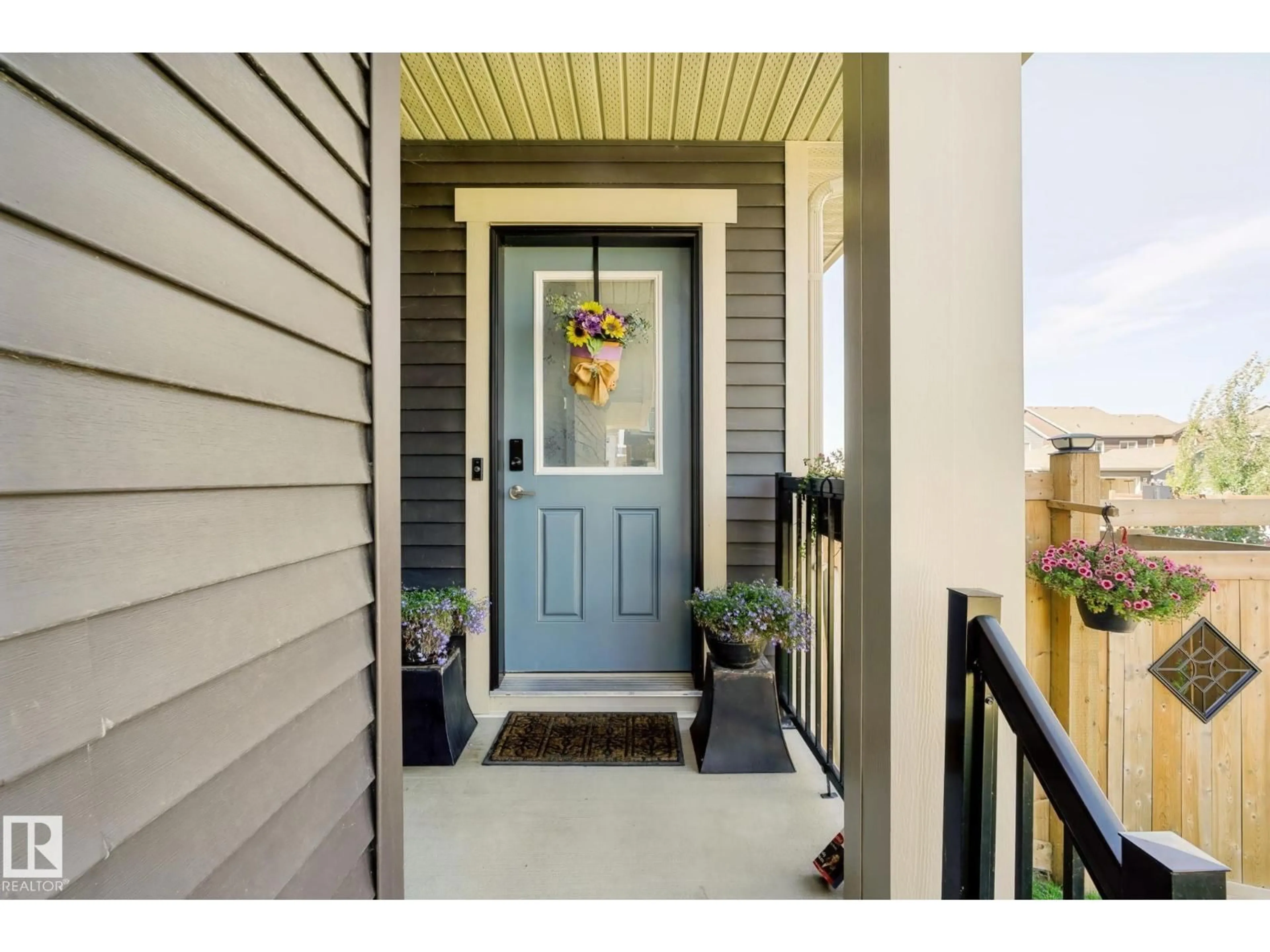 Indoor entryway for SW - 1623 PLUM CI, Edmonton Alberta T6X2X1