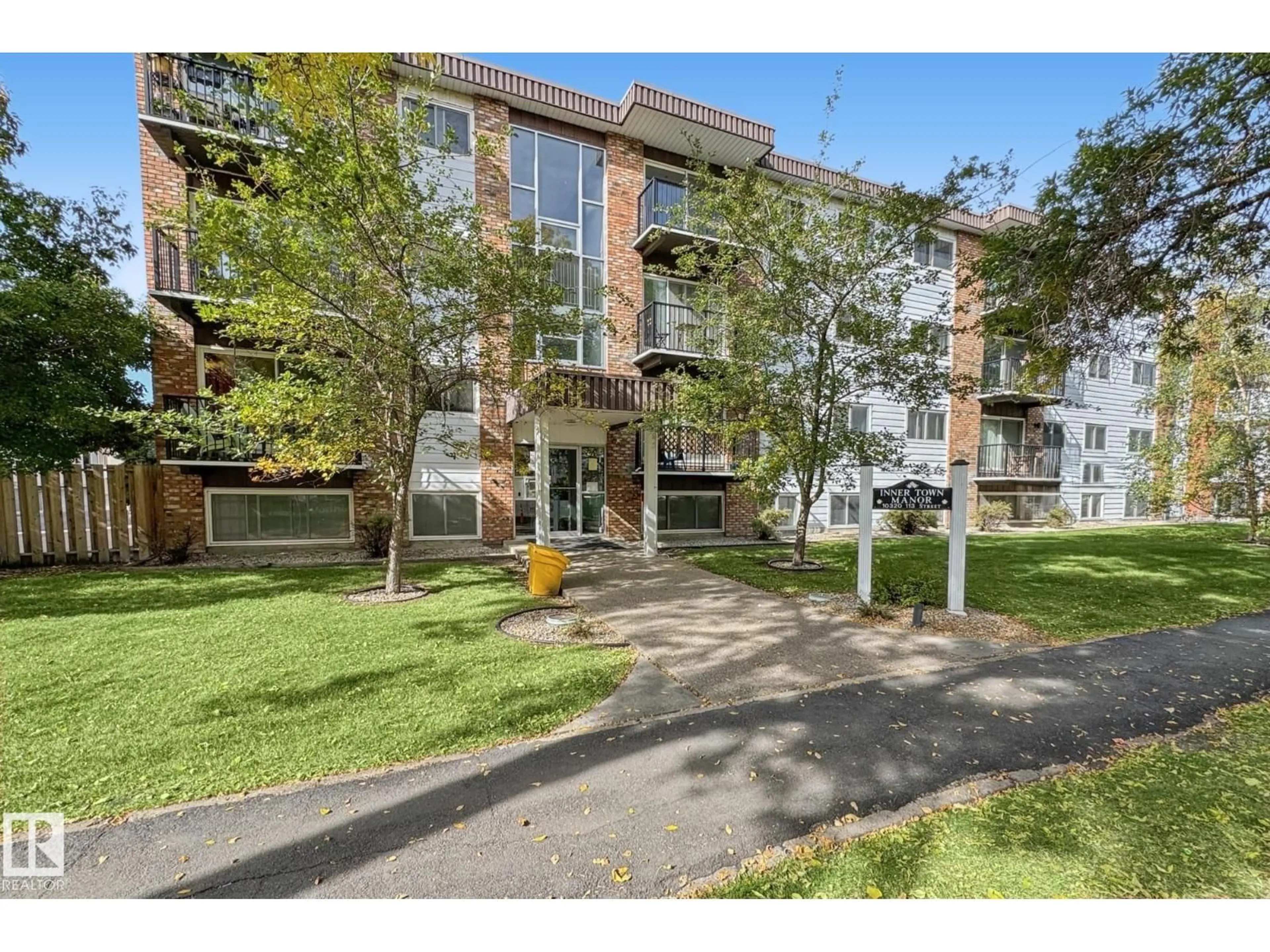 A pic from outside/outdoor area/front of a property/back of a property/a pic from drone, street for #304 - 10320 113 ST, Edmonton Alberta T5K1P6