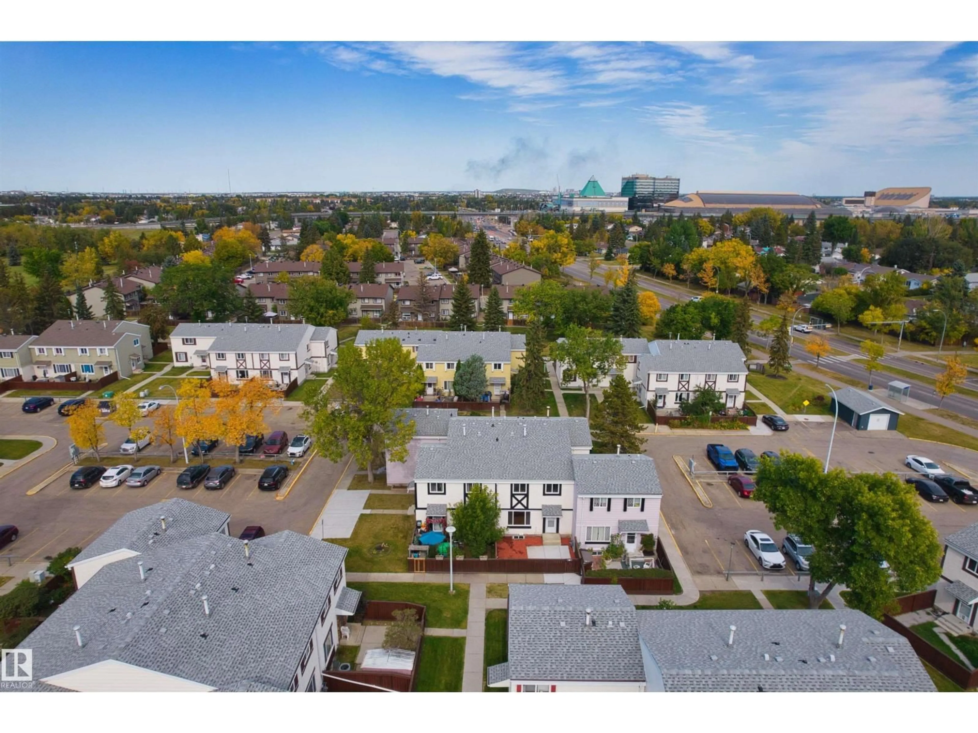 A pic from outside/outdoor area/front of a property/back of a property/a pic from drone, unknown for 155 PRIMROSE GARDENS GD, Edmonton Alberta T5T0R1