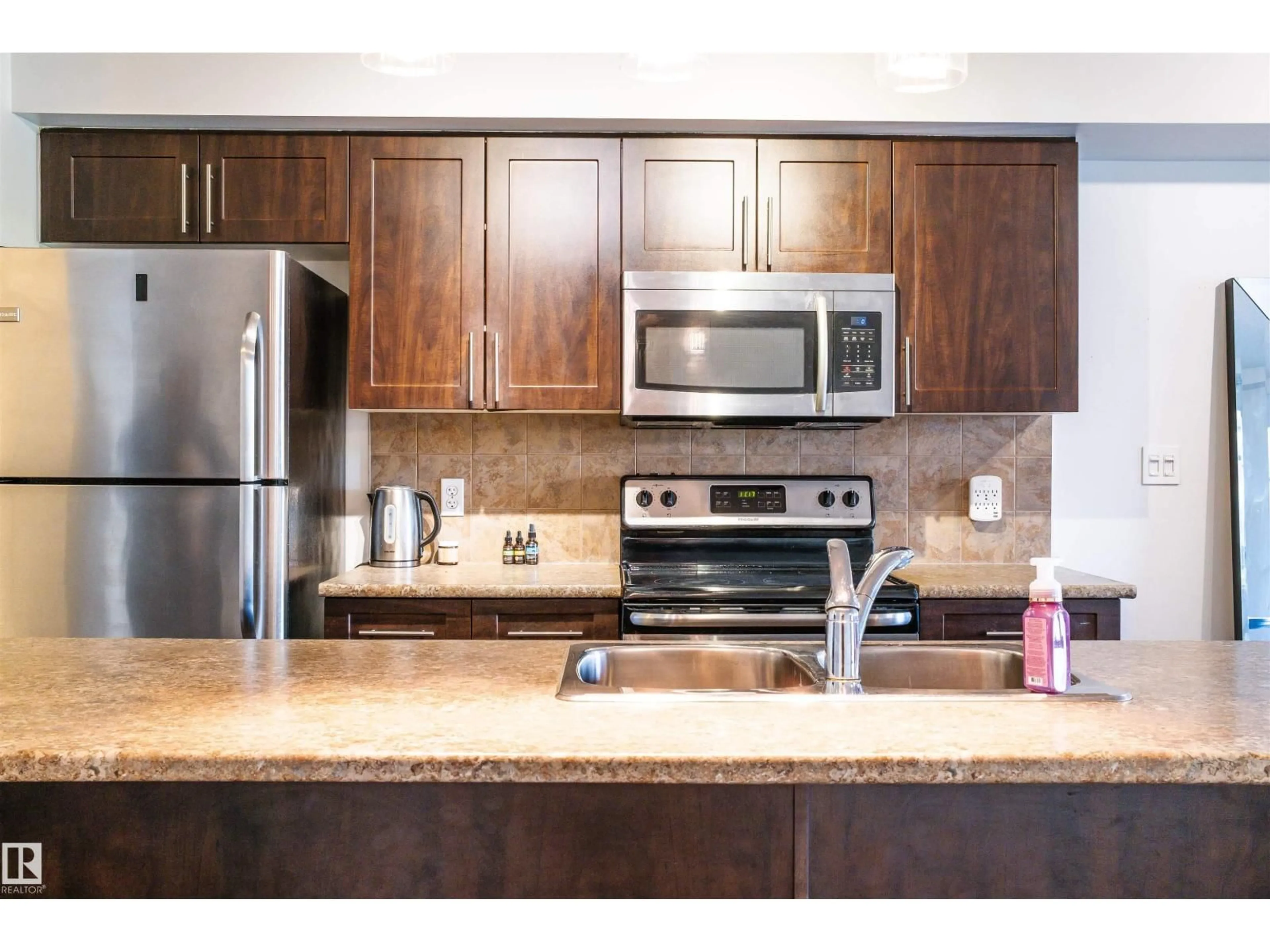 Standard kitchen, unknown for 111 - 206 AMBLESIDE DR, Edmonton Alberta T6W0J4