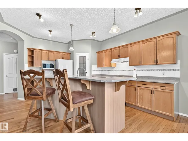 265 DUNVEGAN RD, Edmonton 3
