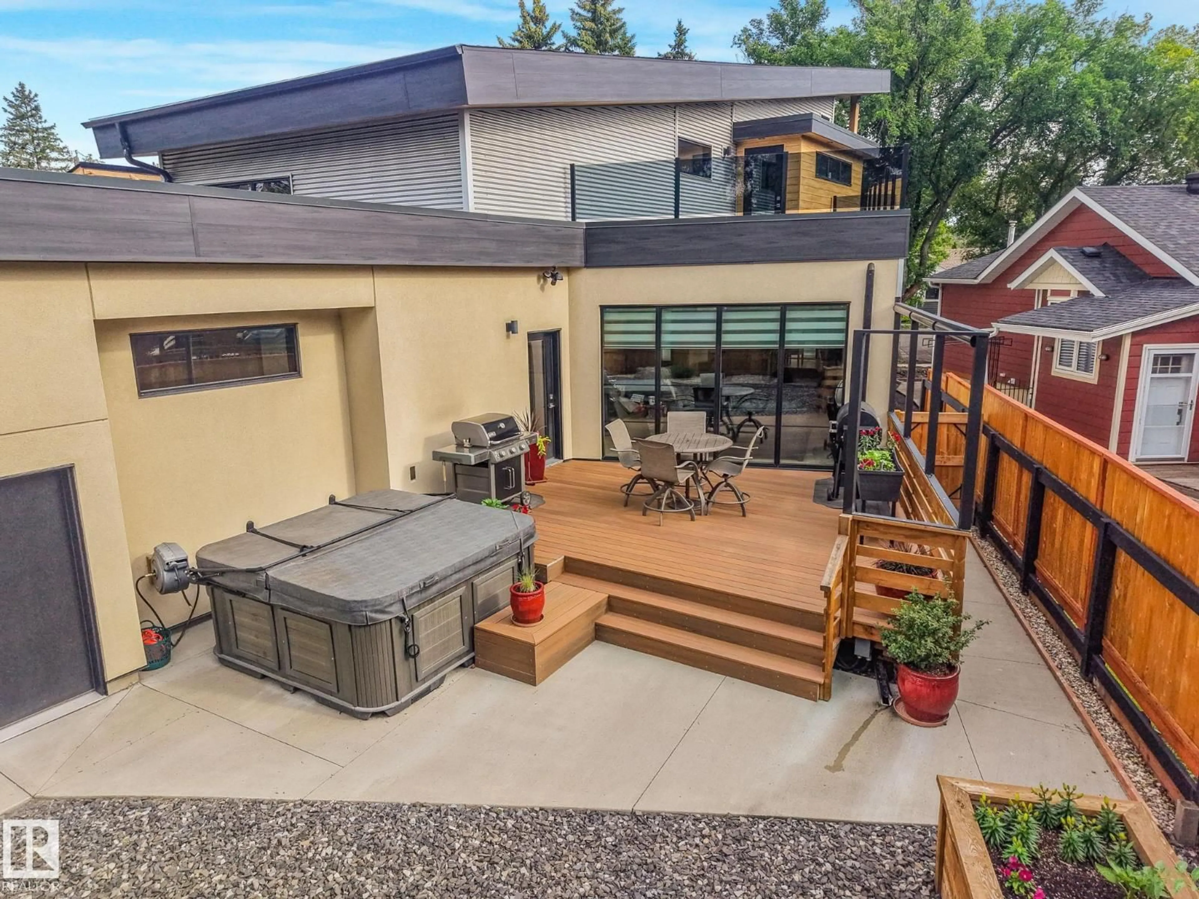 Patio, mountain view for 11247 71 AV, Edmonton Alberta T6G0A5