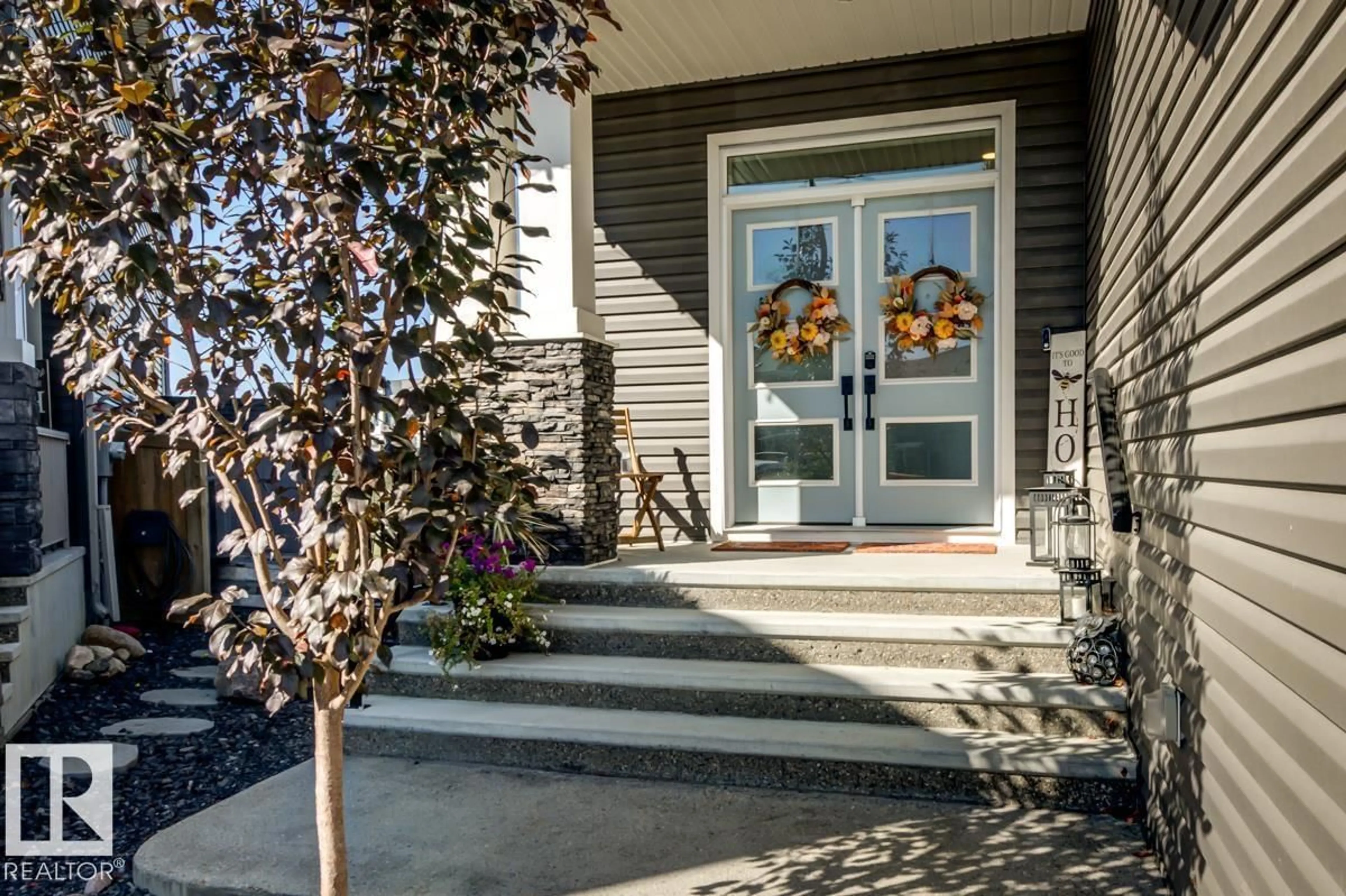 Indoor entryway for 6410 DANSEREAU CR, Beaumont Alberta T4X2Y6