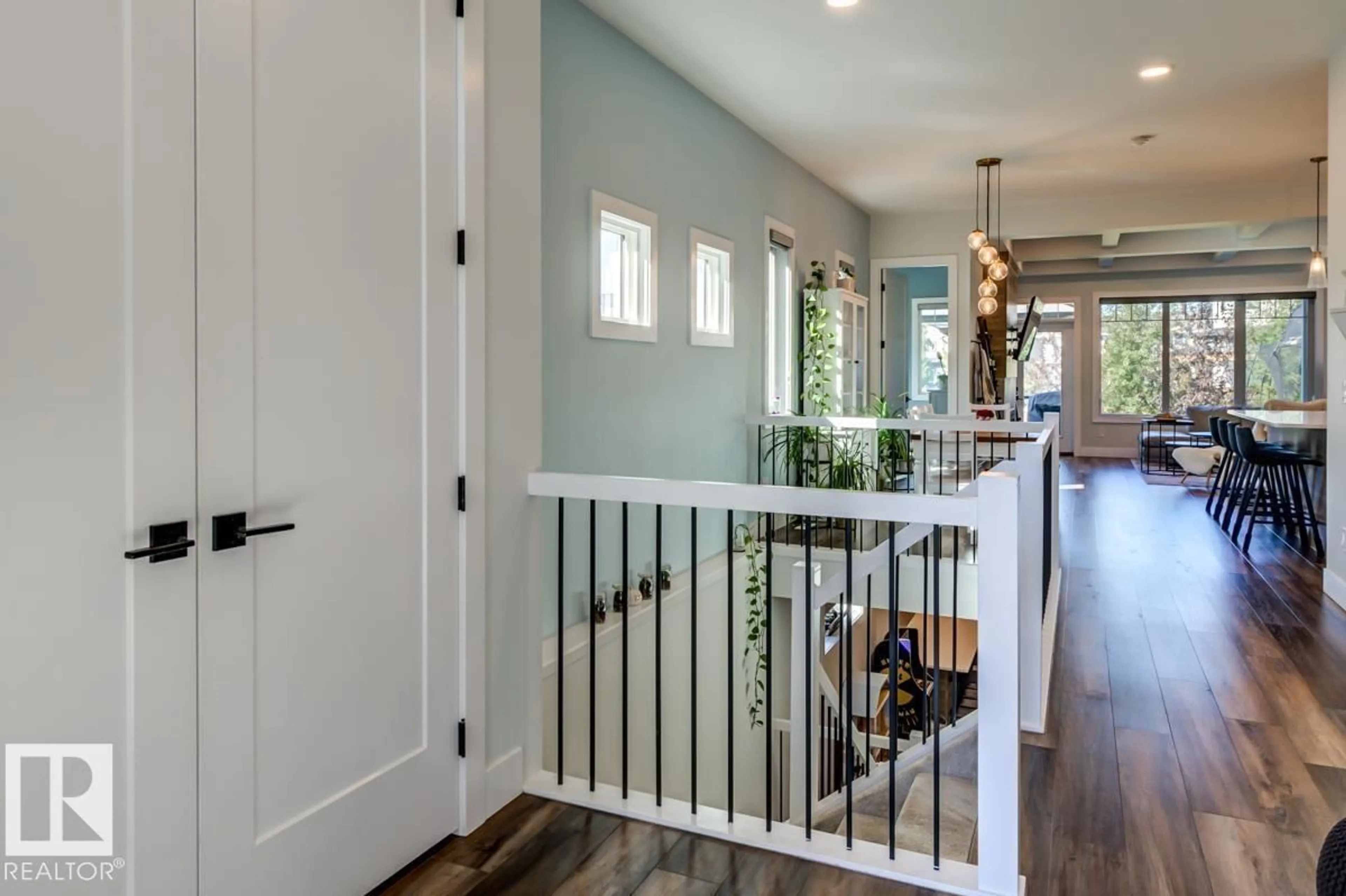 Indoor entryway for 6410 DANSEREAU CR, Beaumont Alberta T4X2Y6