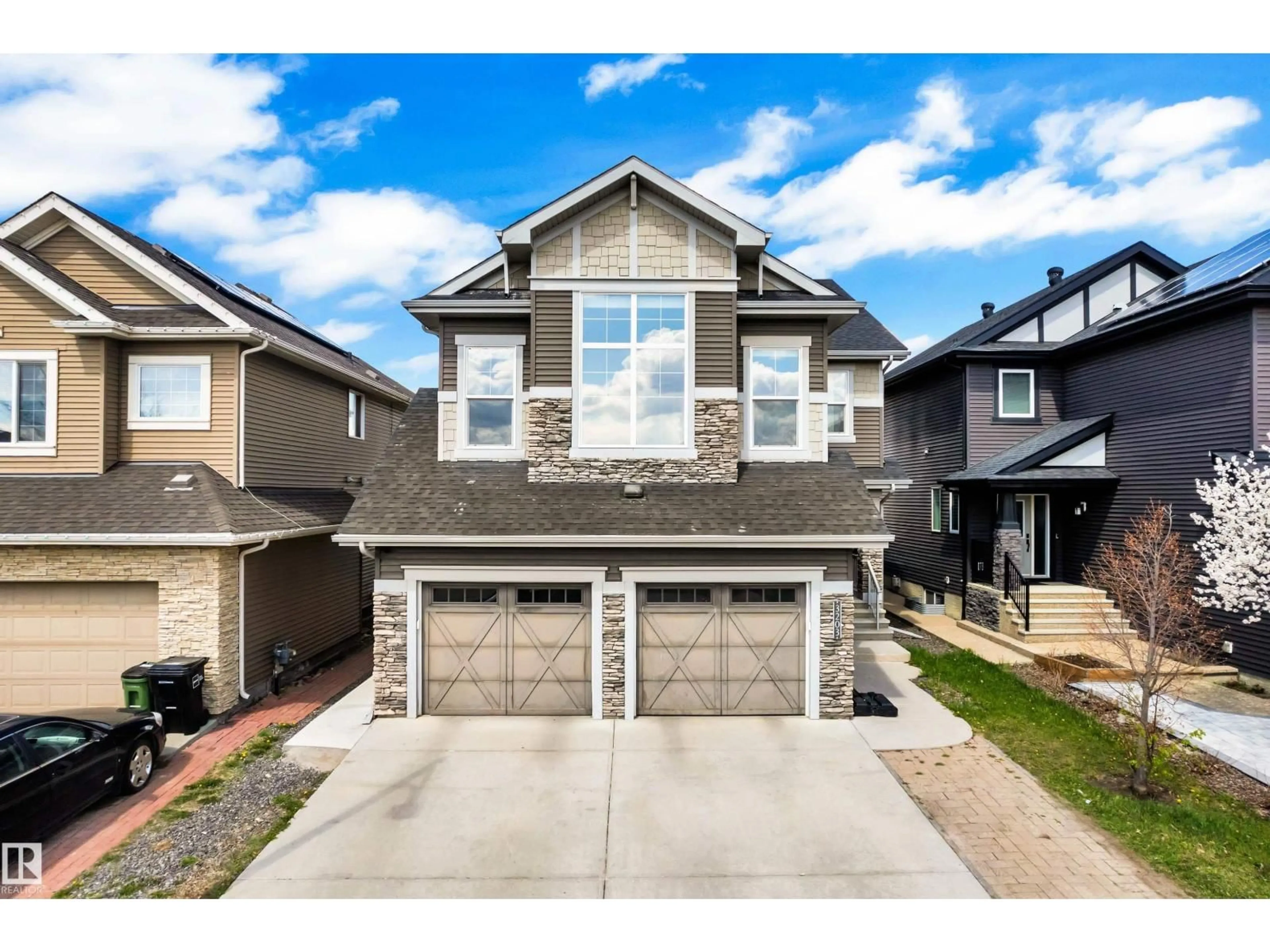 Home with vinyl exterior material, street for SW - 3203 WINSPEAR CR, Edmonton Alberta T6X1S7