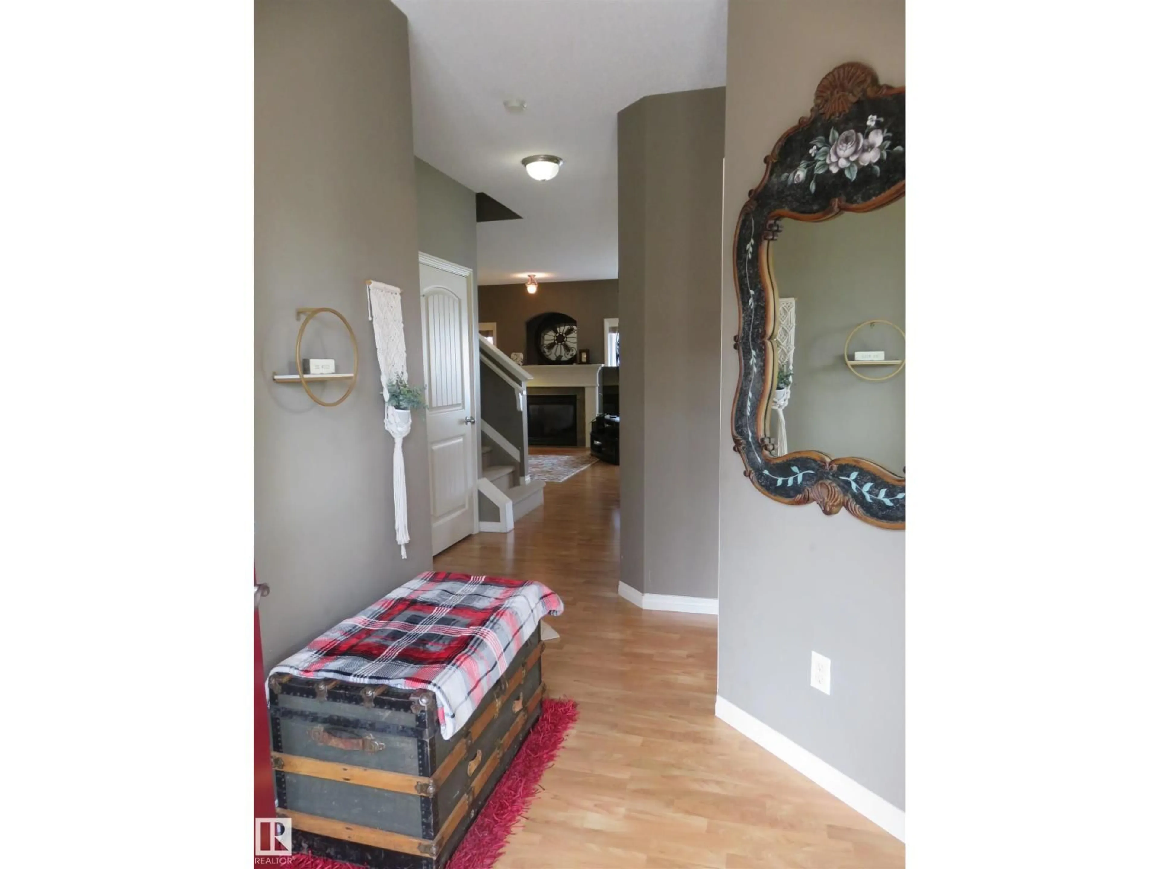 Indoor entryway for 91 BIRCH PL, Fort Saskatchewan Alberta T8L0A5