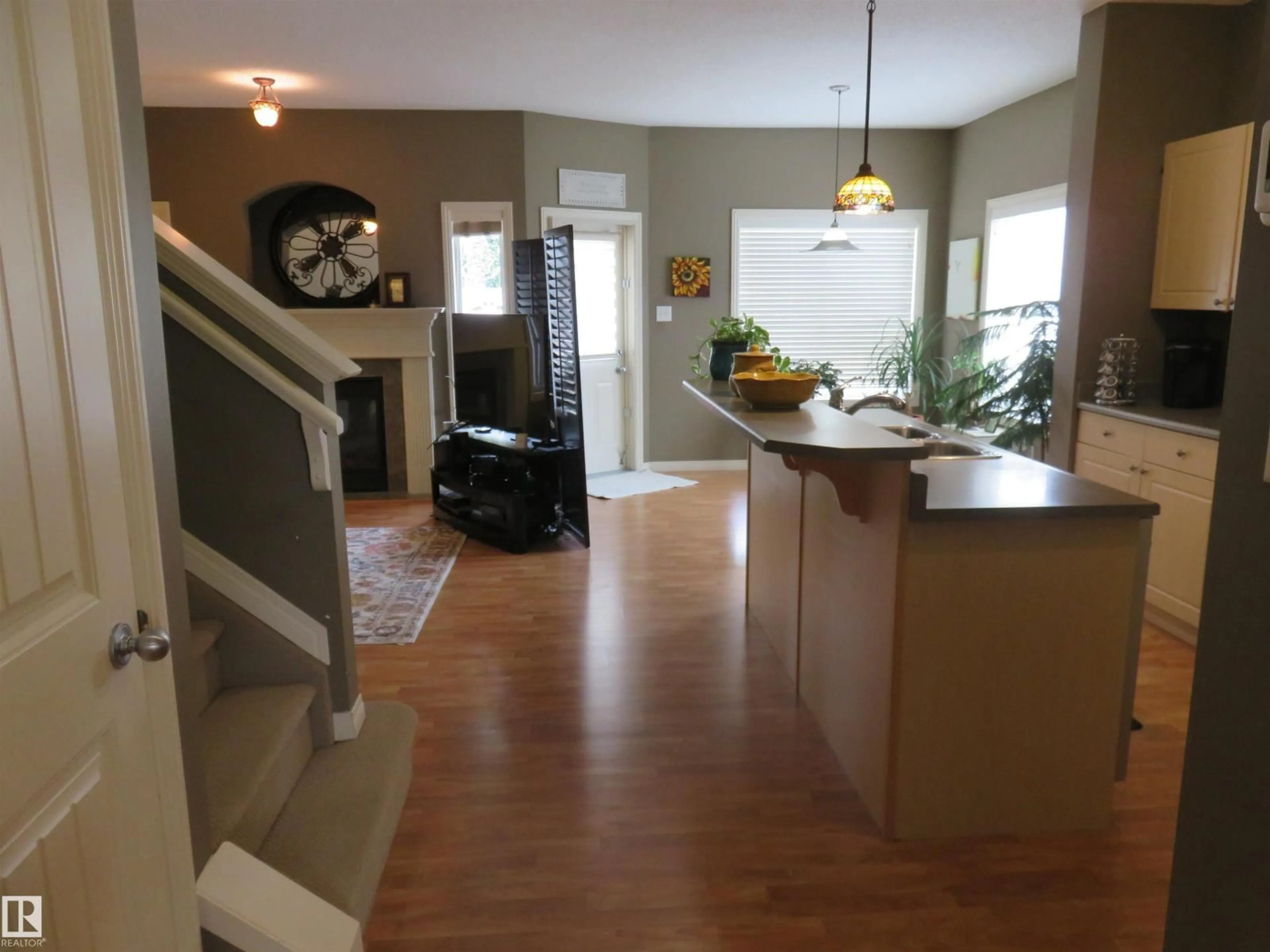 Open concept kitchen, unknown for 91 BIRCH PL, Fort Saskatchewan Alberta T8L0A5