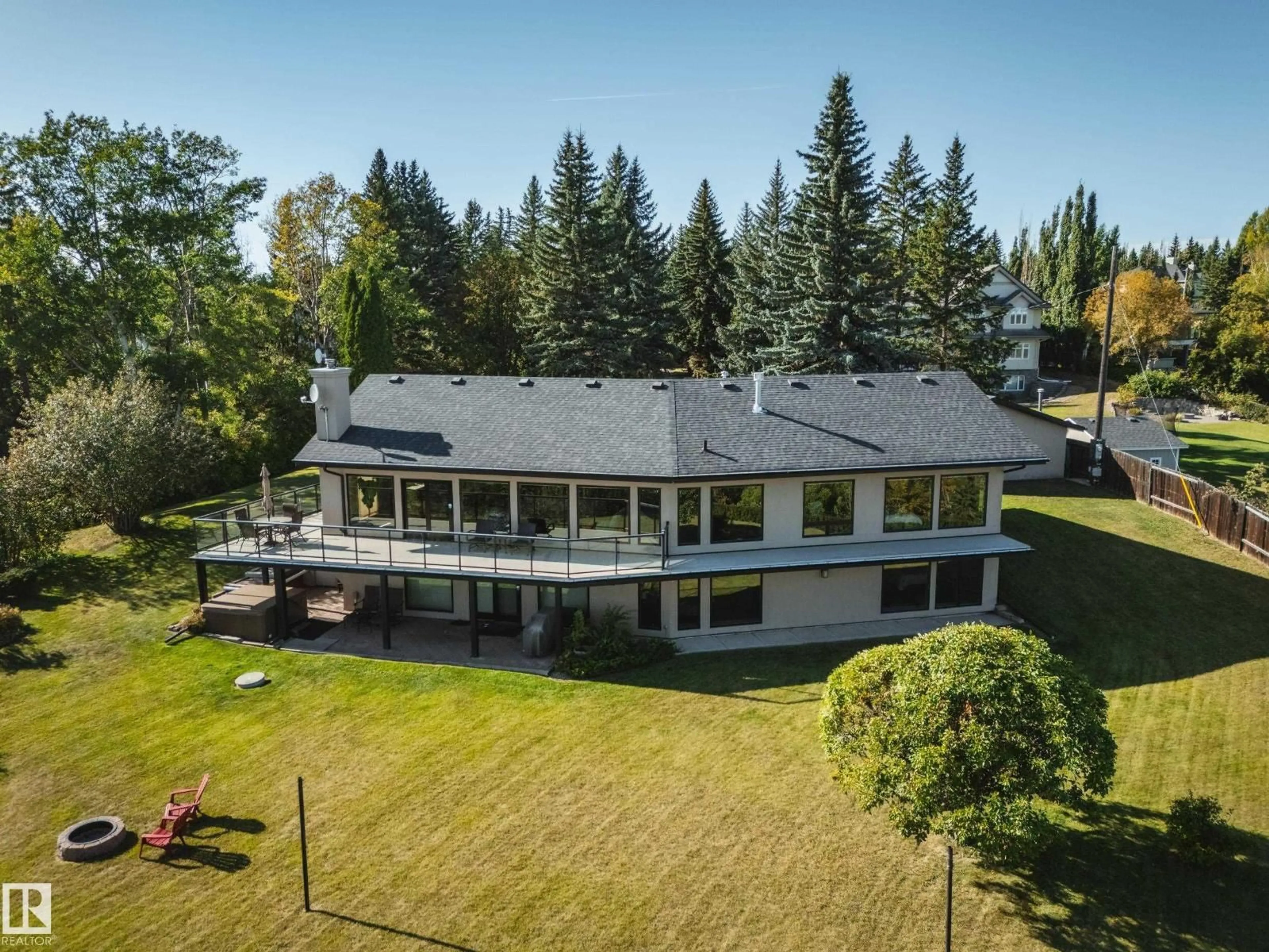A pic from outside/outdoor area/front of a property/back of a property/a pic from drone, water/lake/river/ocean view for 240 GRANDISLE PT, Edmonton Alberta T6M2P1