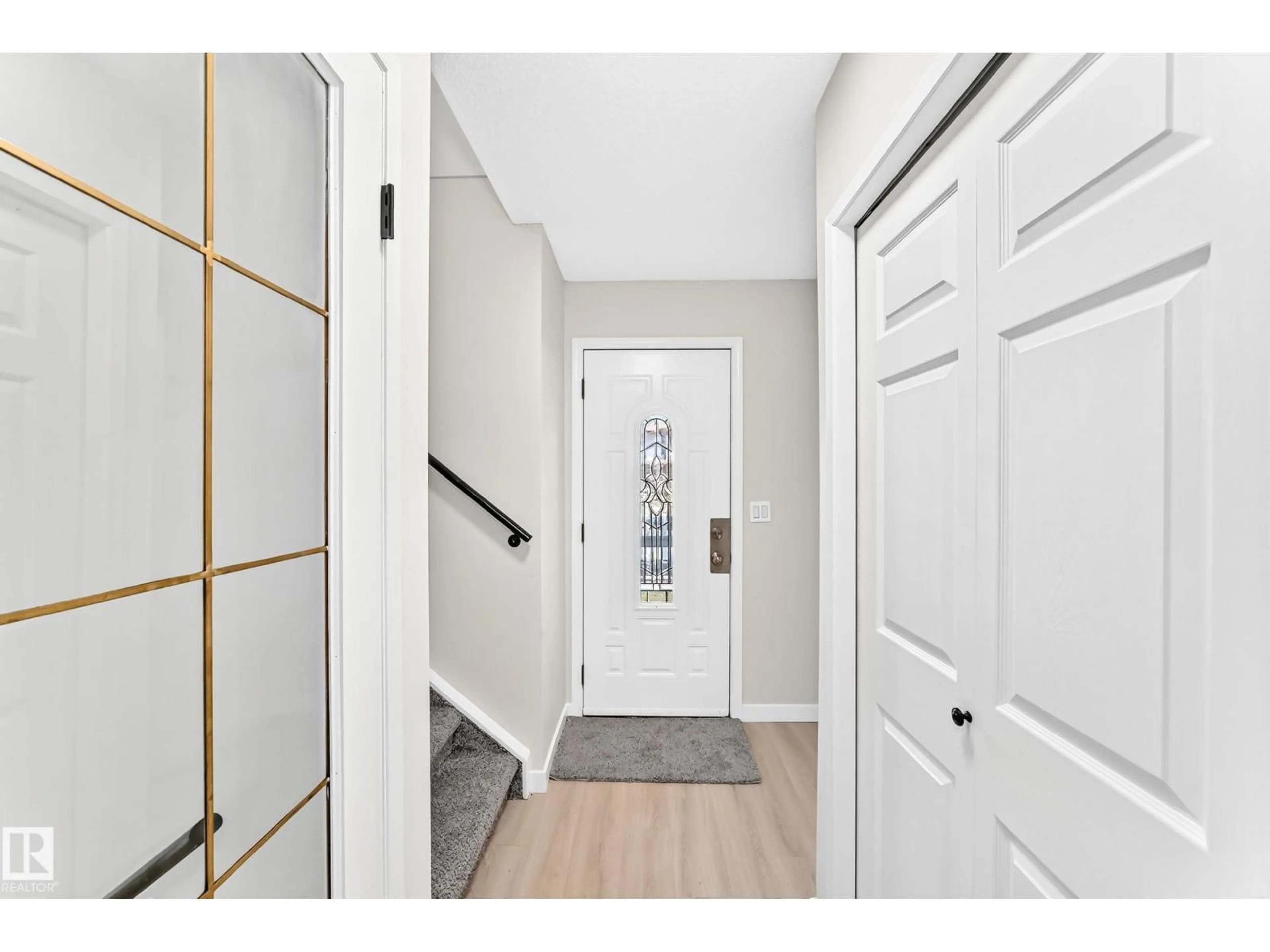 Indoor entryway for 2343 139 AV, Edmonton Alberta T5Y1S1
