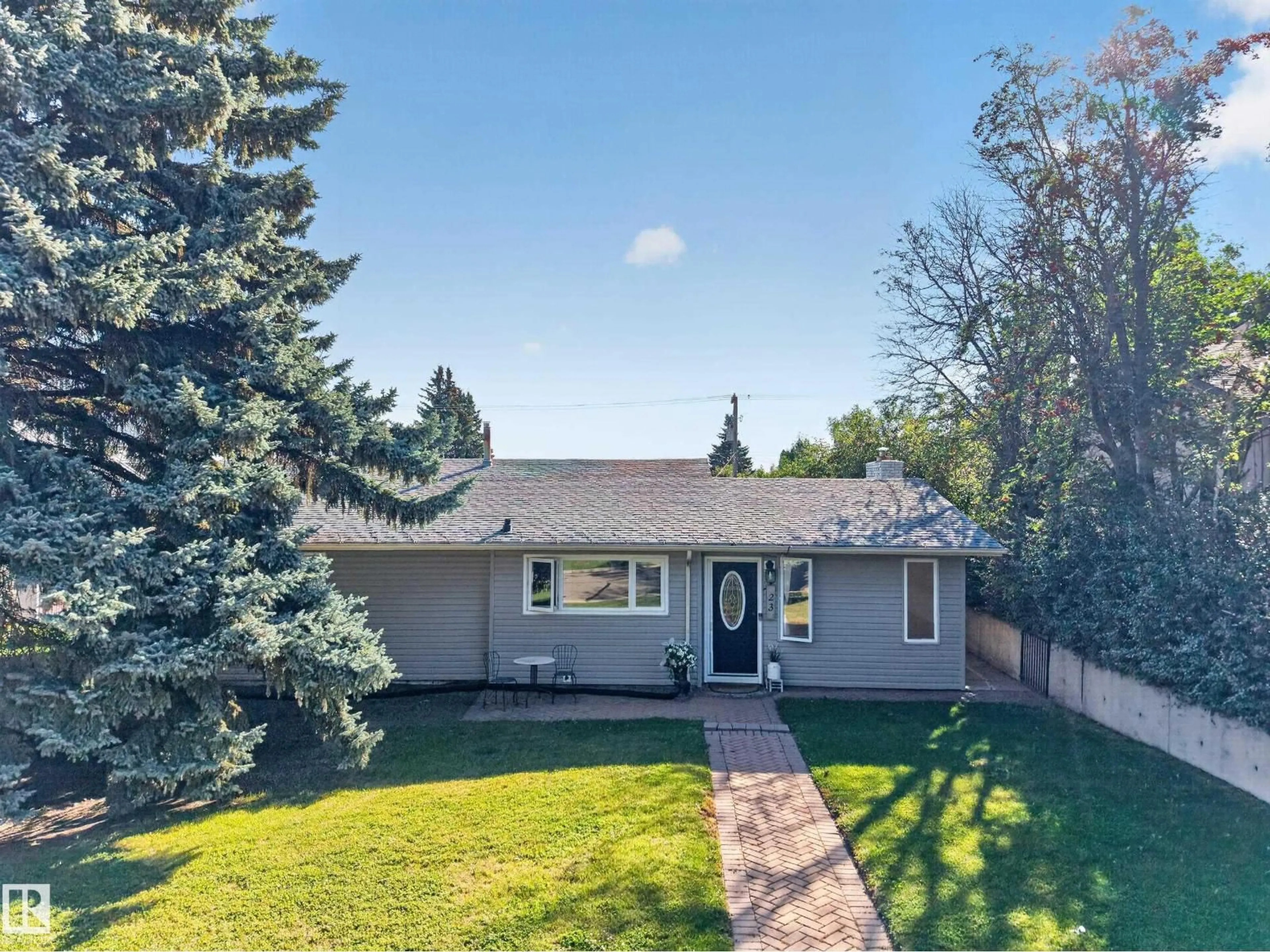A pic from outside/outdoor area/front of a property/back of a property/a pic from drone, street for 23 CLEARWATER, Devon Alberta T9G1C8