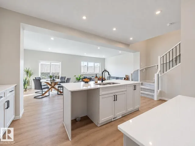 20727 24 AV, Edmonton 3