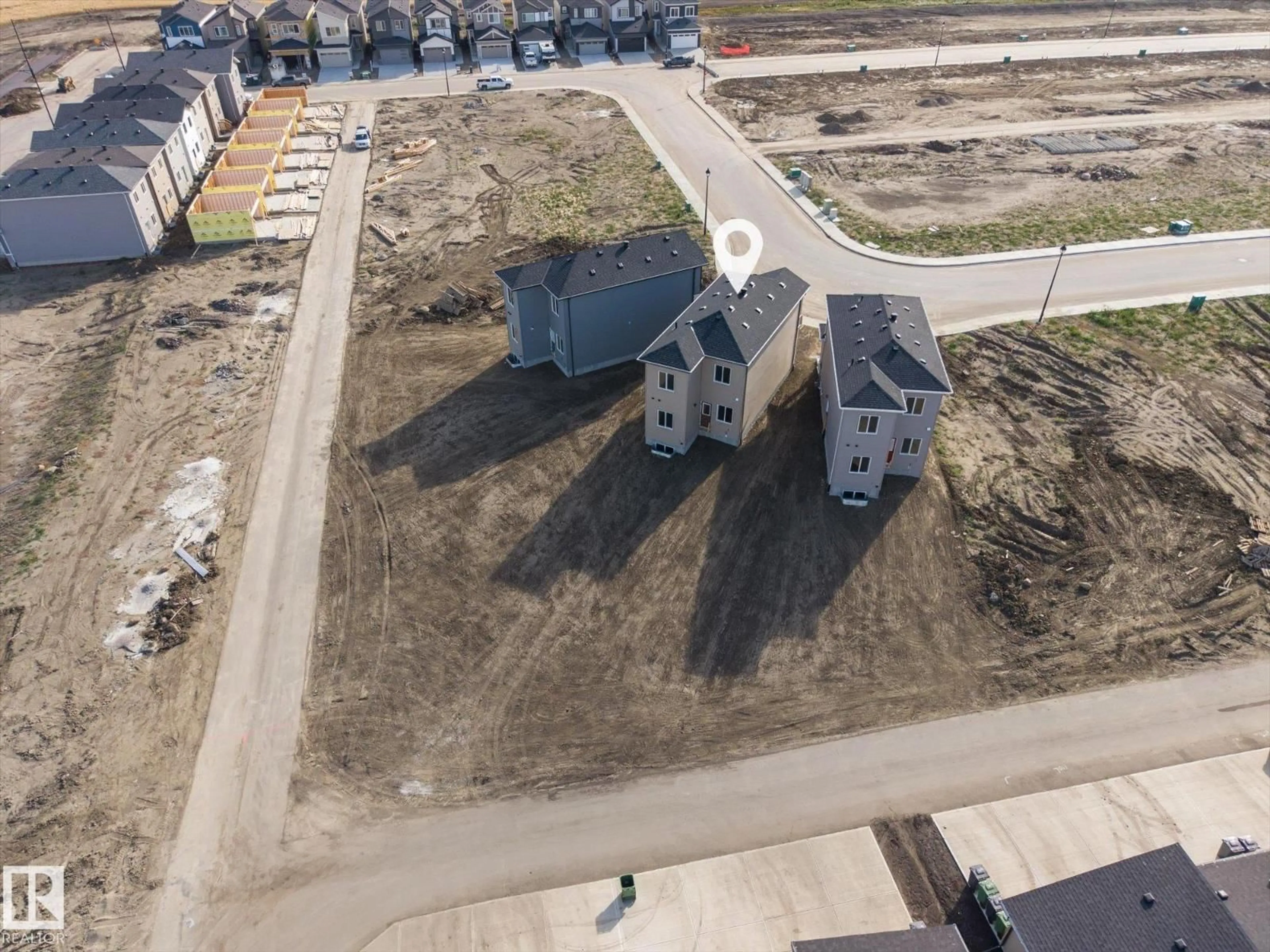 A pic from outside/outdoor area/front of a property/back of a property/a pic from drone, street for 423 BANK WYND, Leduc Alberta T9E1W1