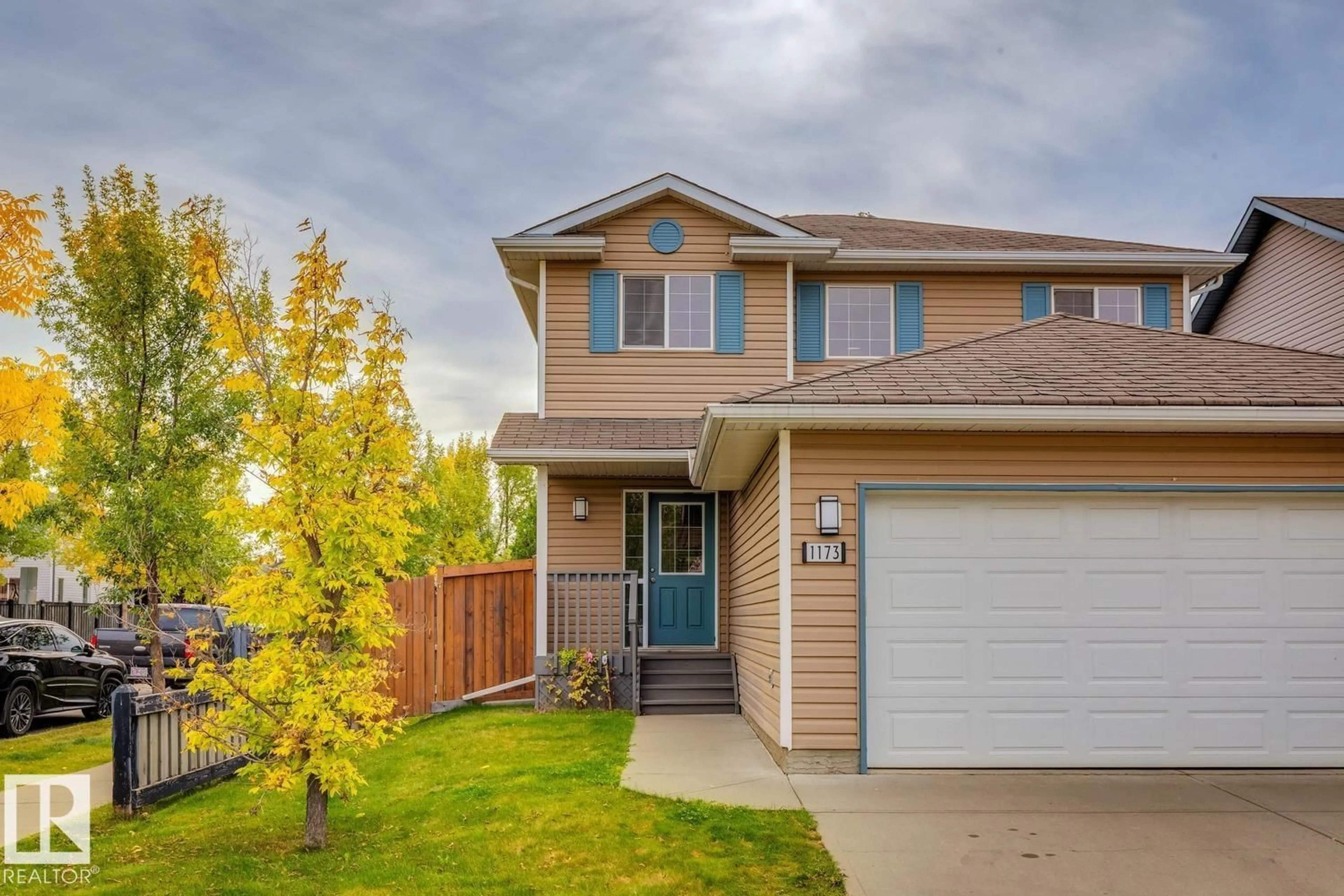 Home with vinyl exterior material, street for 1173 WESTERRA LI, Stony Plain Alberta T7Z2Z4