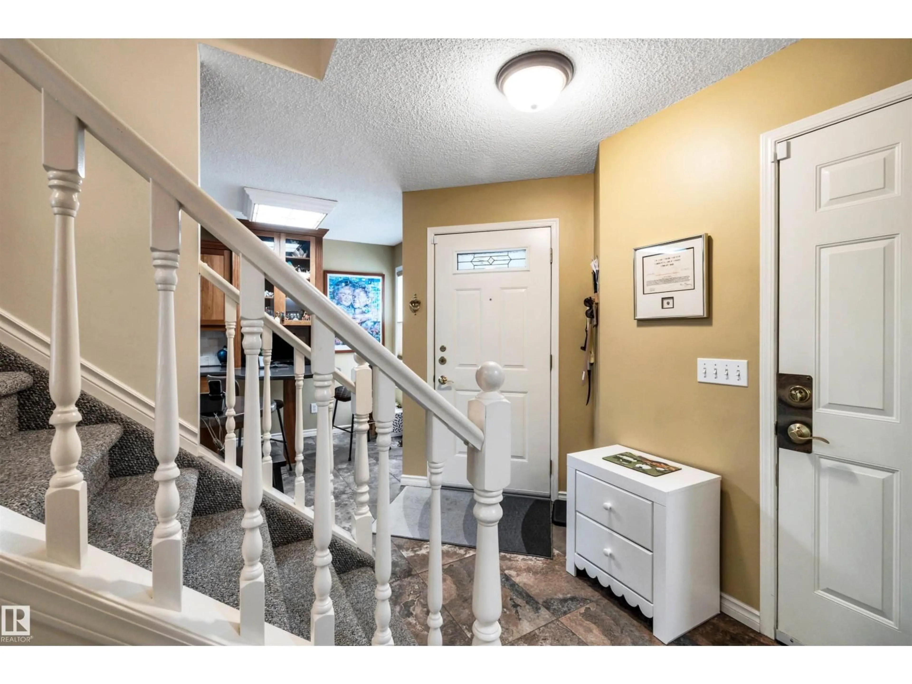 Indoor foyer for 3 - 32 POIRIER AV, St. Albert Alberta T8N6M6