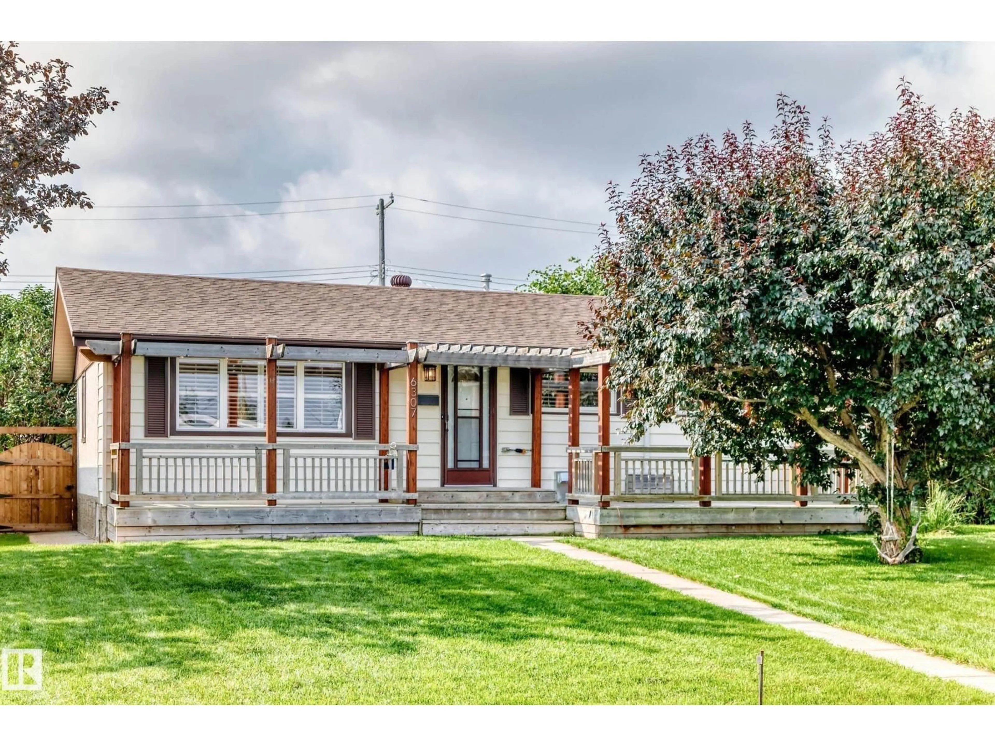 Unknown for 6307 92A AV, Edmonton Alberta T6B0T5