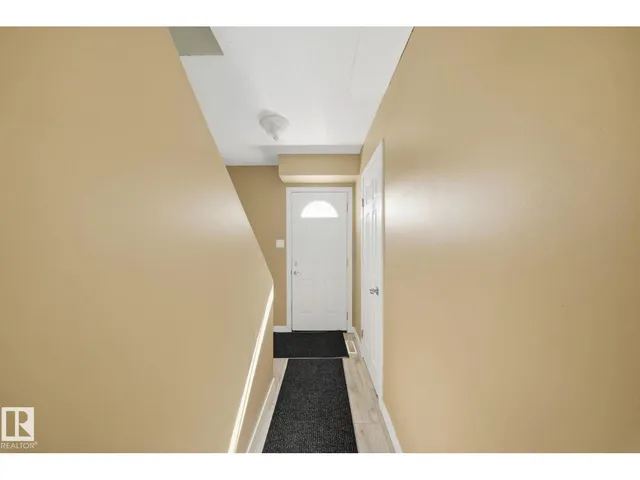 164 DICKINSFIELD CO, Edmonton 3
