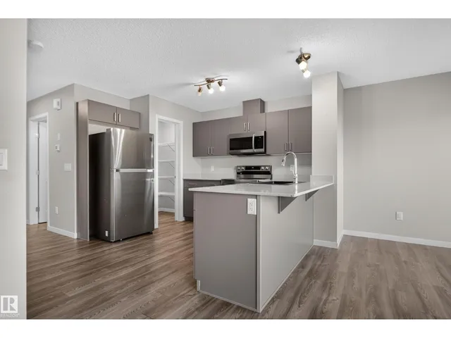 SW - 9330 COOPER BN, Edmonton 5