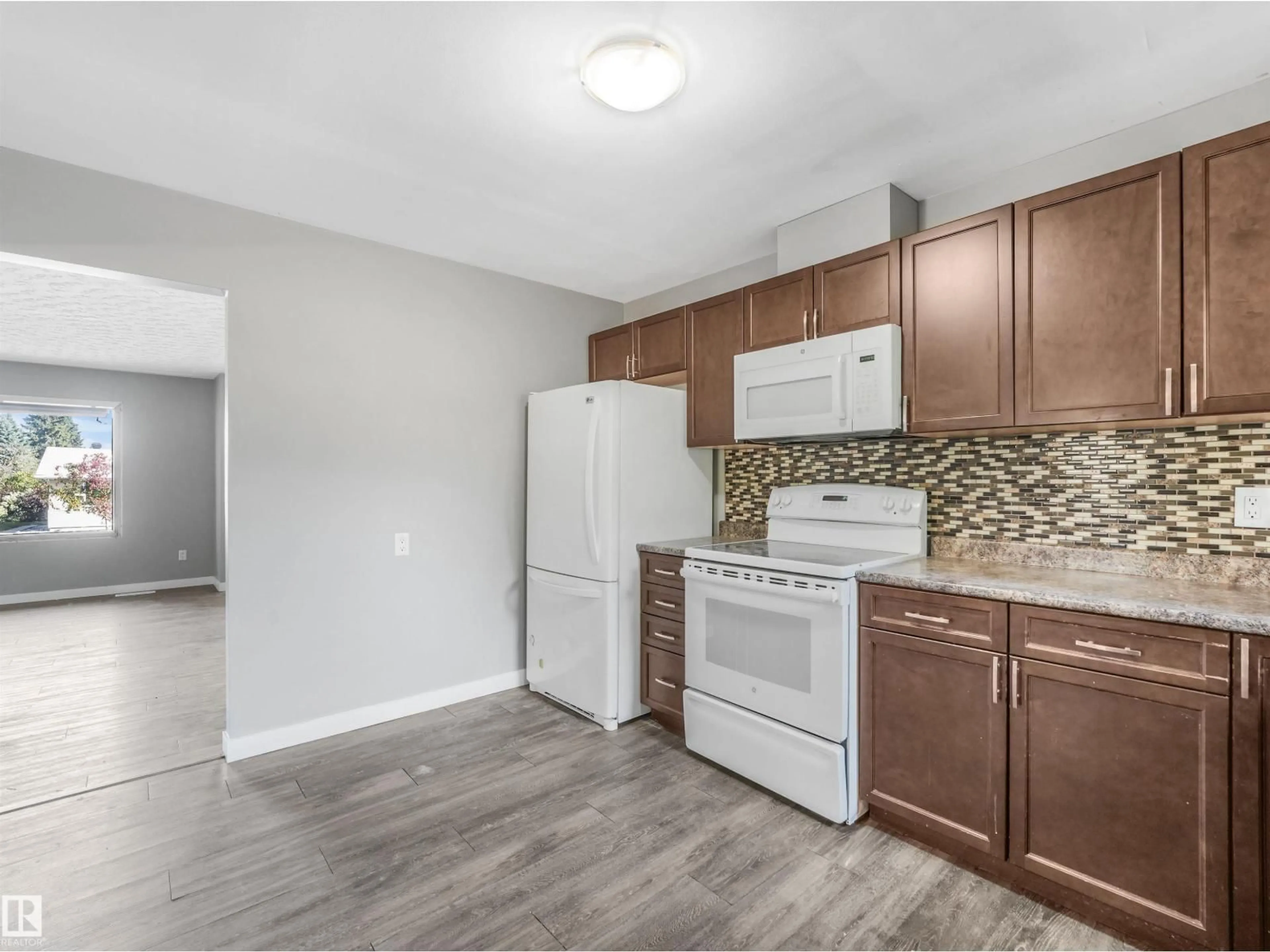 Standard kitchen, unknown for NW - 13540 110 ST, Edmonton Alberta T5E4Z2