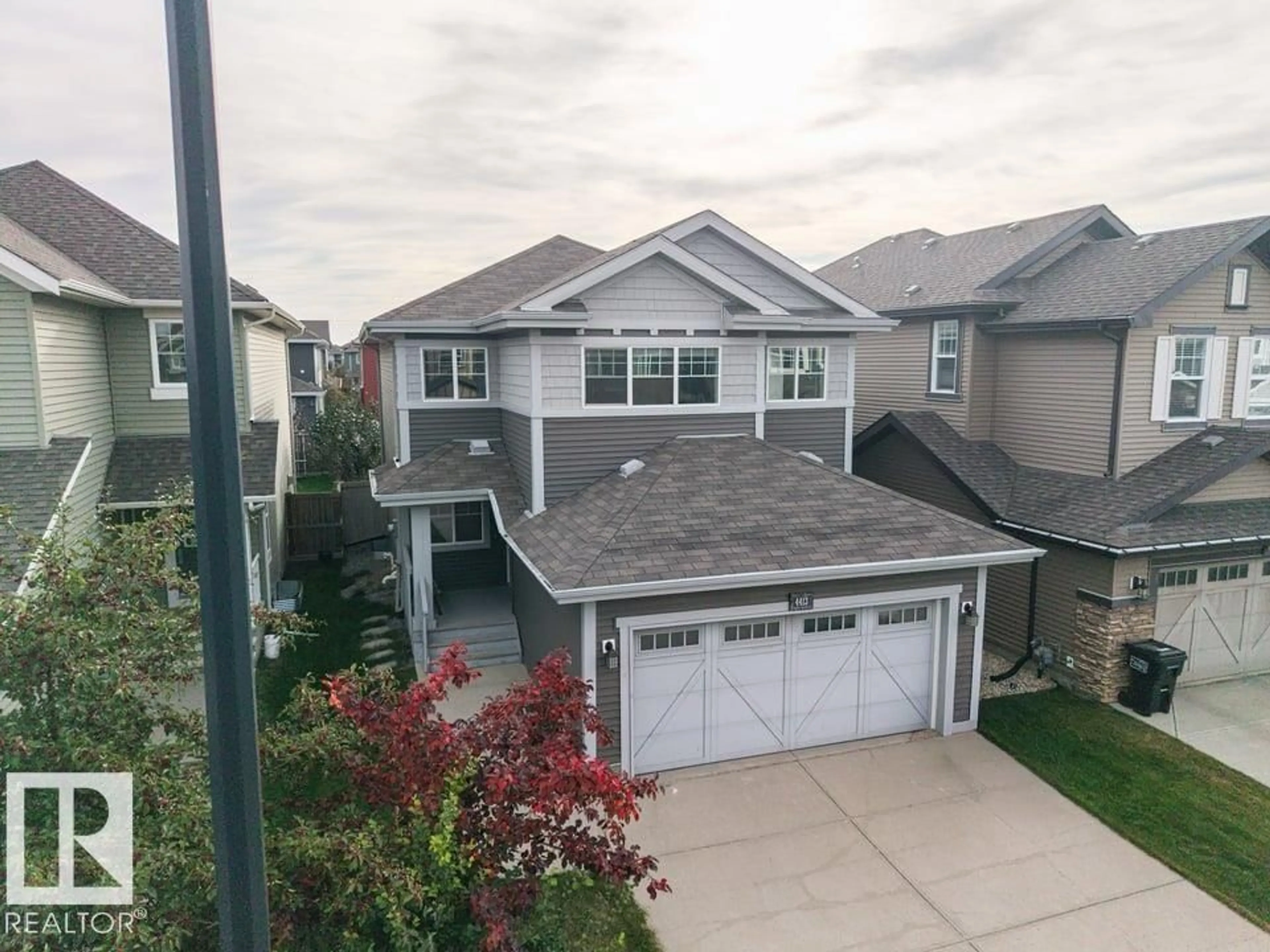 A pic from outside/outdoor area/front of a property/back of a property/a pic from drone, street for 4413 CRABAPPLE LD, Edmonton Alberta T6X0X8