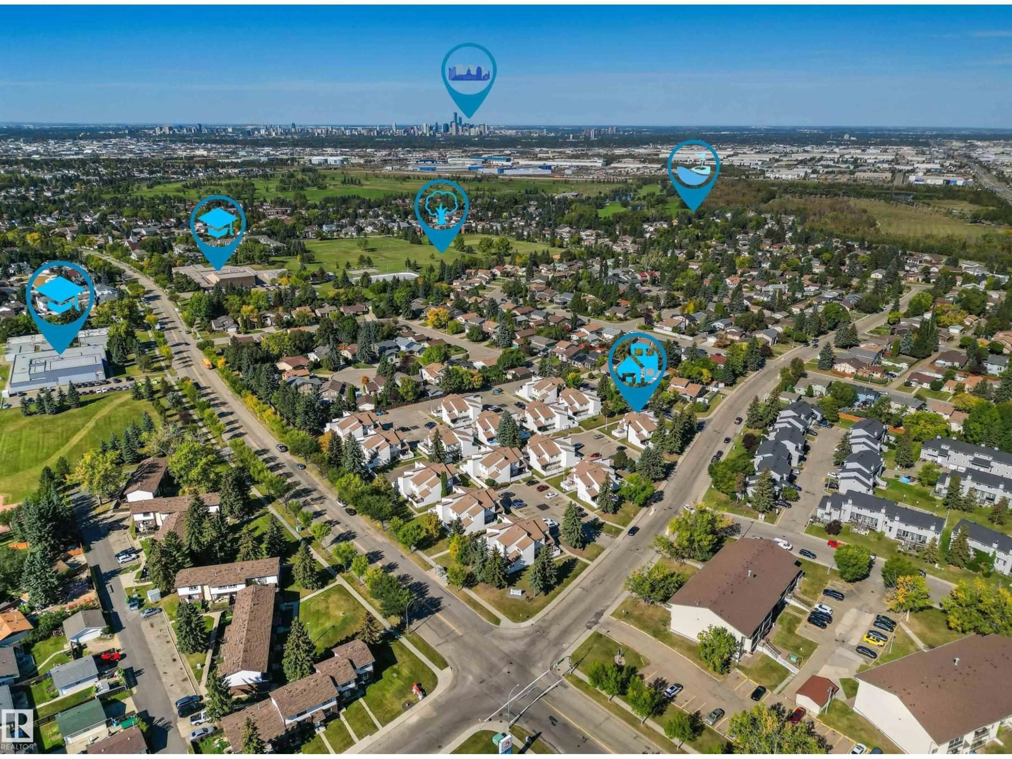 A pic from outside/outdoor area/front of a property/back of a property/a pic from drone, street for 50 WOODVALE VG, Edmonton Alberta T6L1W4