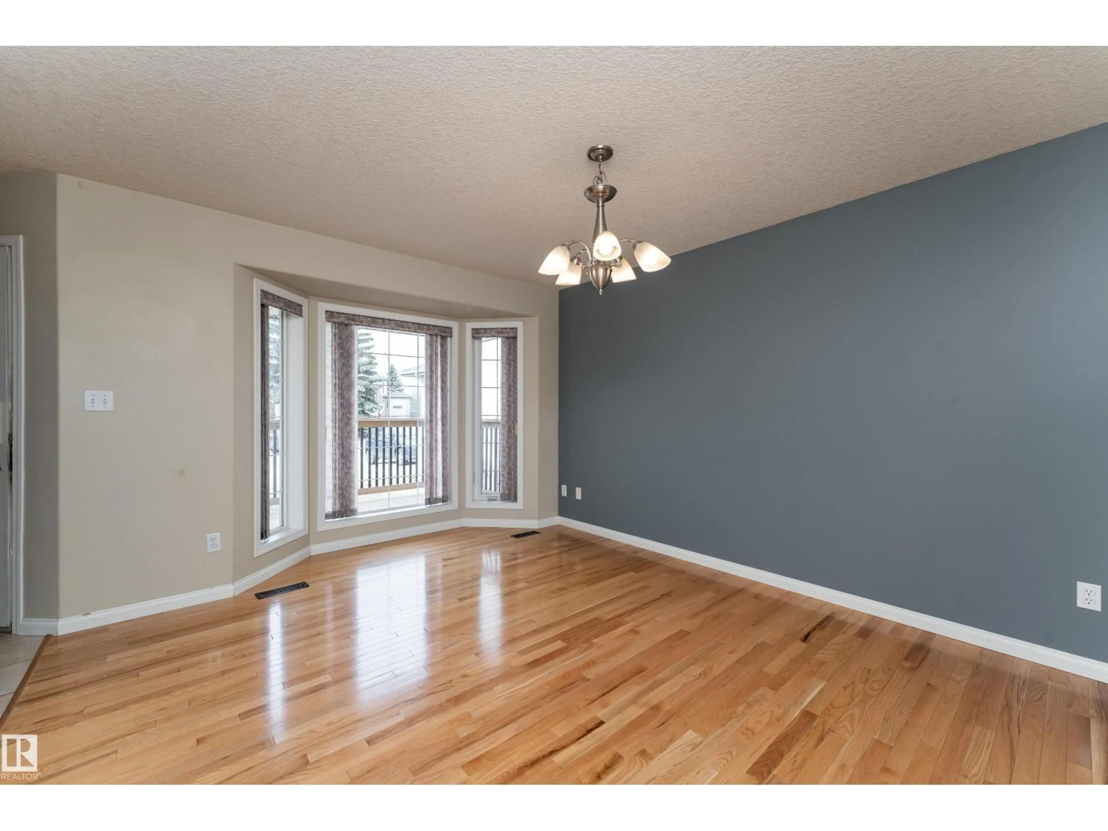 A pic of a room for 55 CATALINA DR, Sherwood Park Alberta T8H2B4
