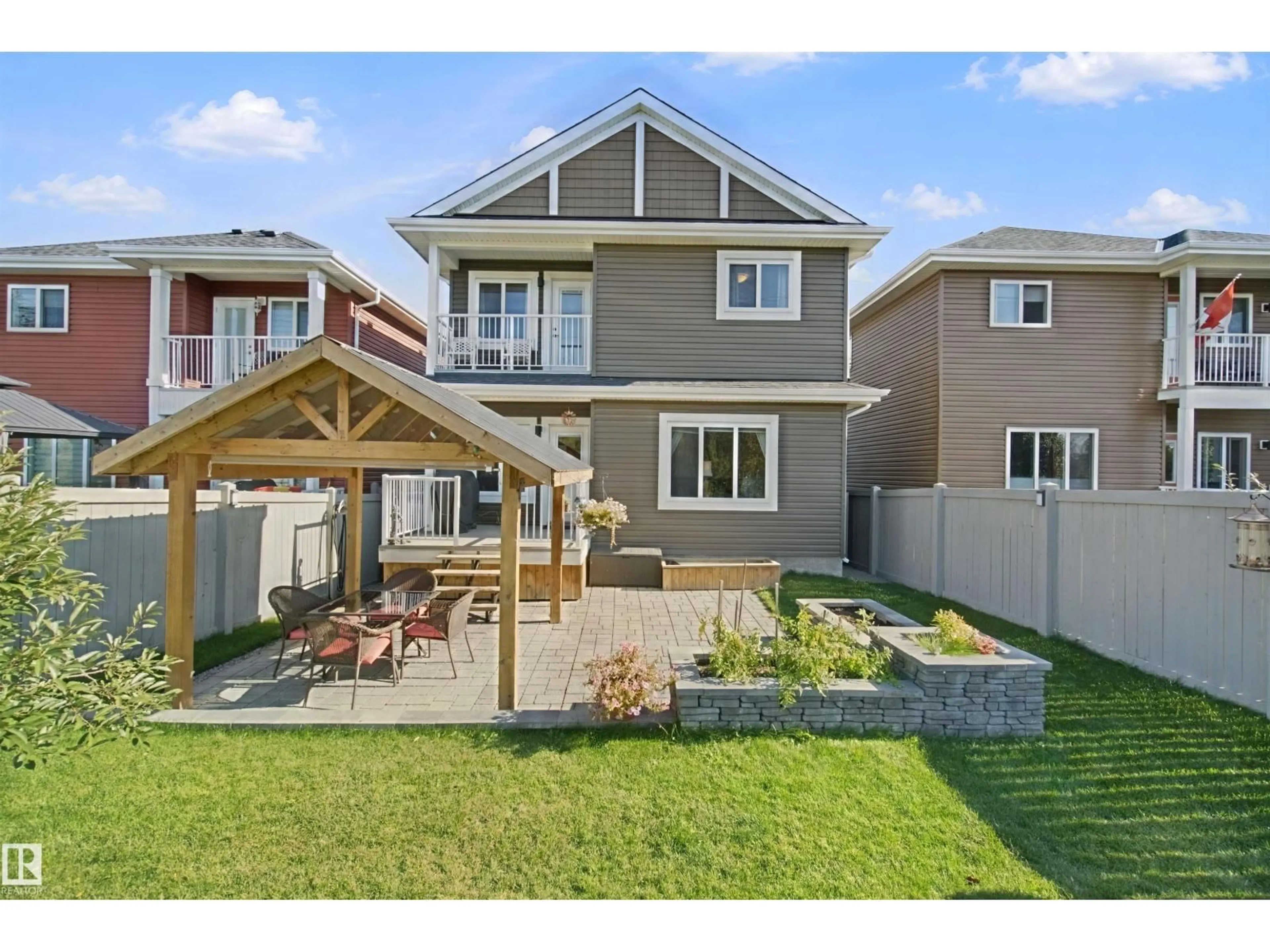 Unknown for 3895 ROBINS CR, Edmonton Alberta T5S0M8