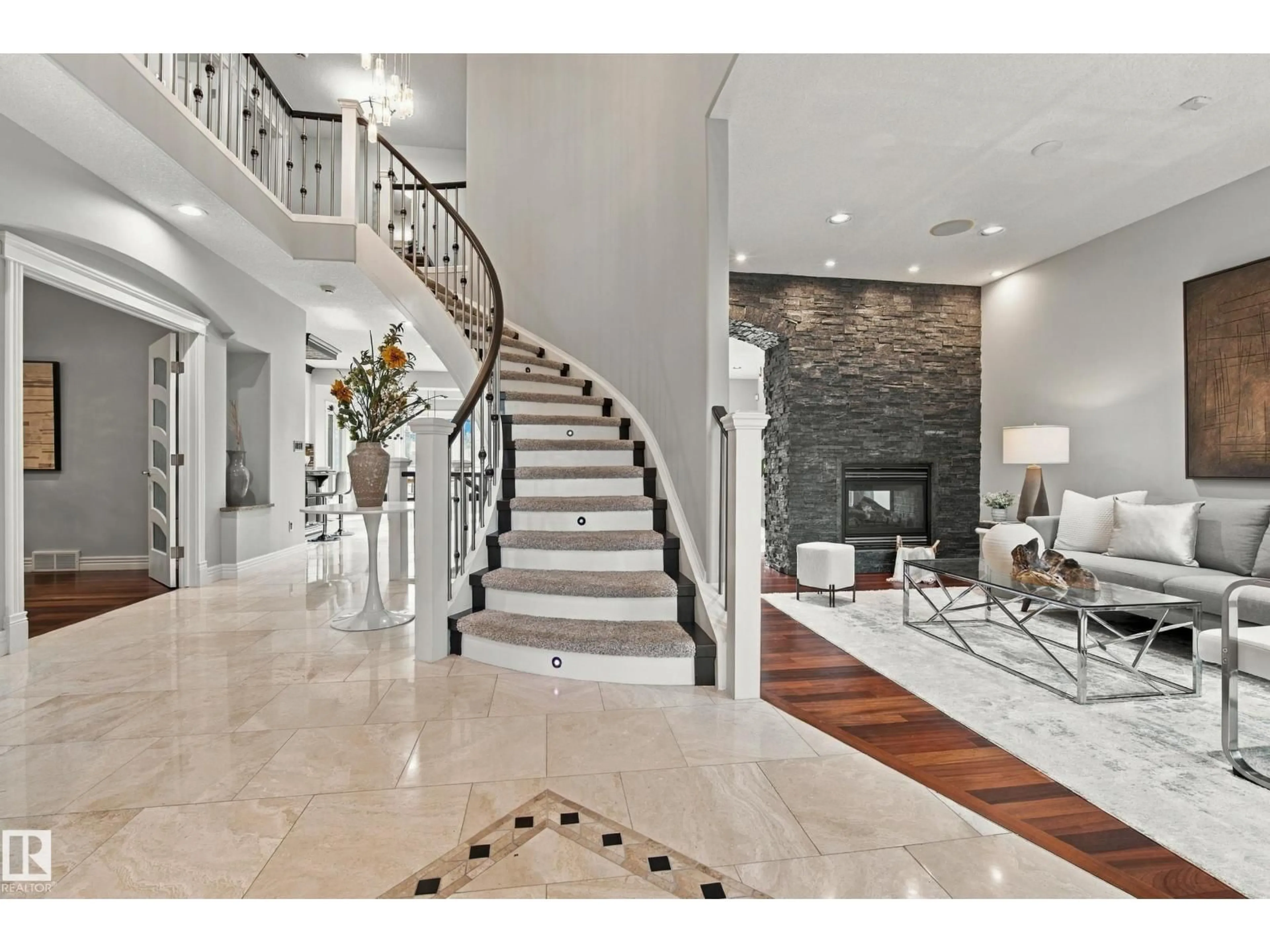 Indoor foyer for 93 NOTTINGHAM POINT, Sherwood Park Alberta T8A3A8