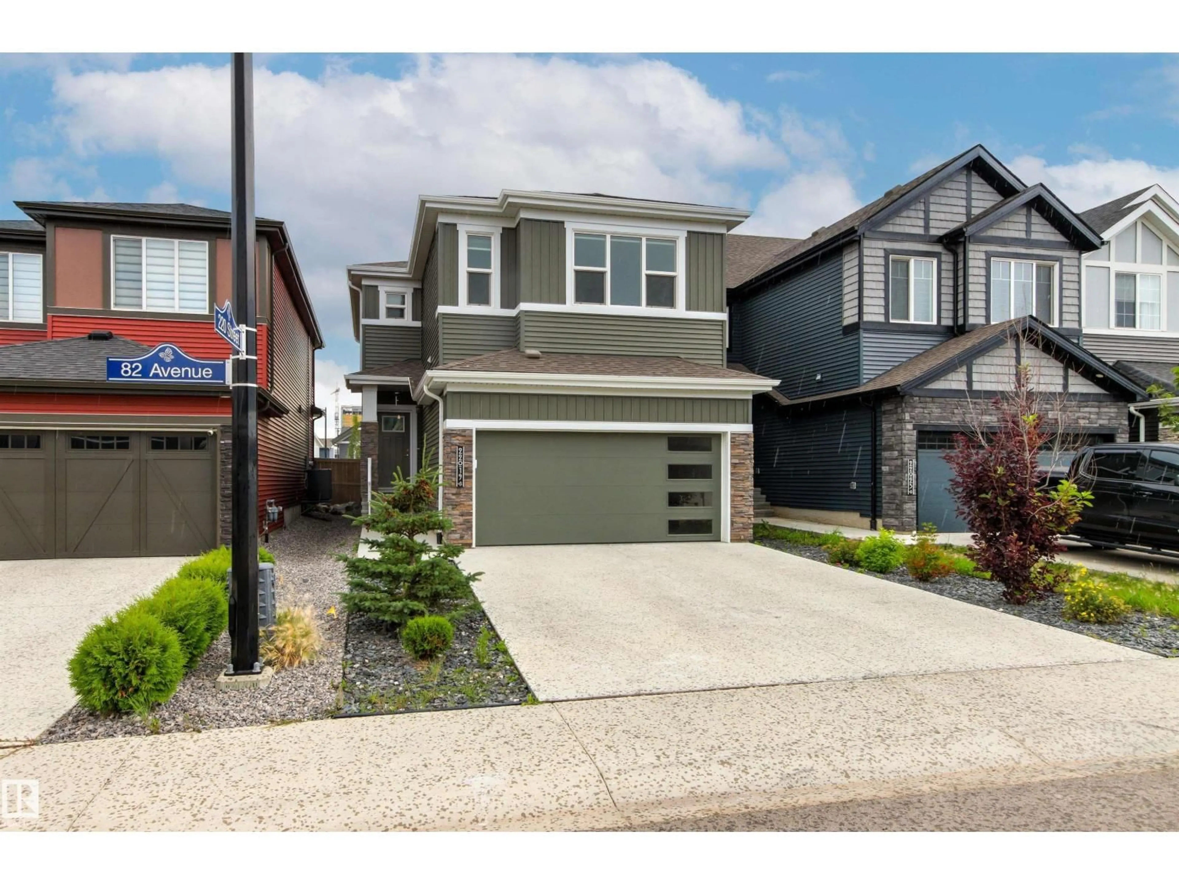Home with vinyl exterior material, street for 22019 82 AV, Edmonton Alberta T5T7T3