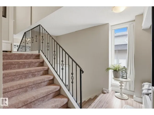 NW - 5340 38A AV, Edmonton 5