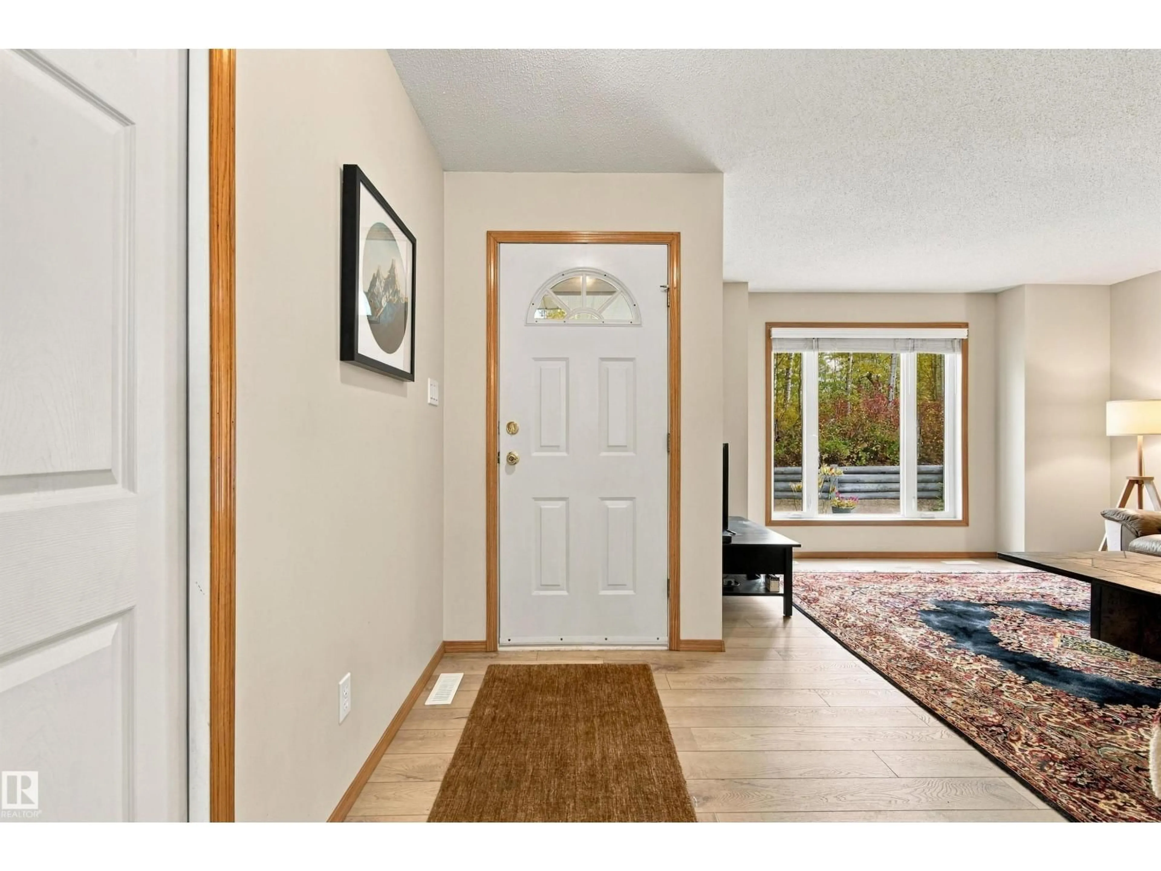 Indoor entryway for 51064 RGE RD 222, Rural Strathcona County Alberta T8C1G9