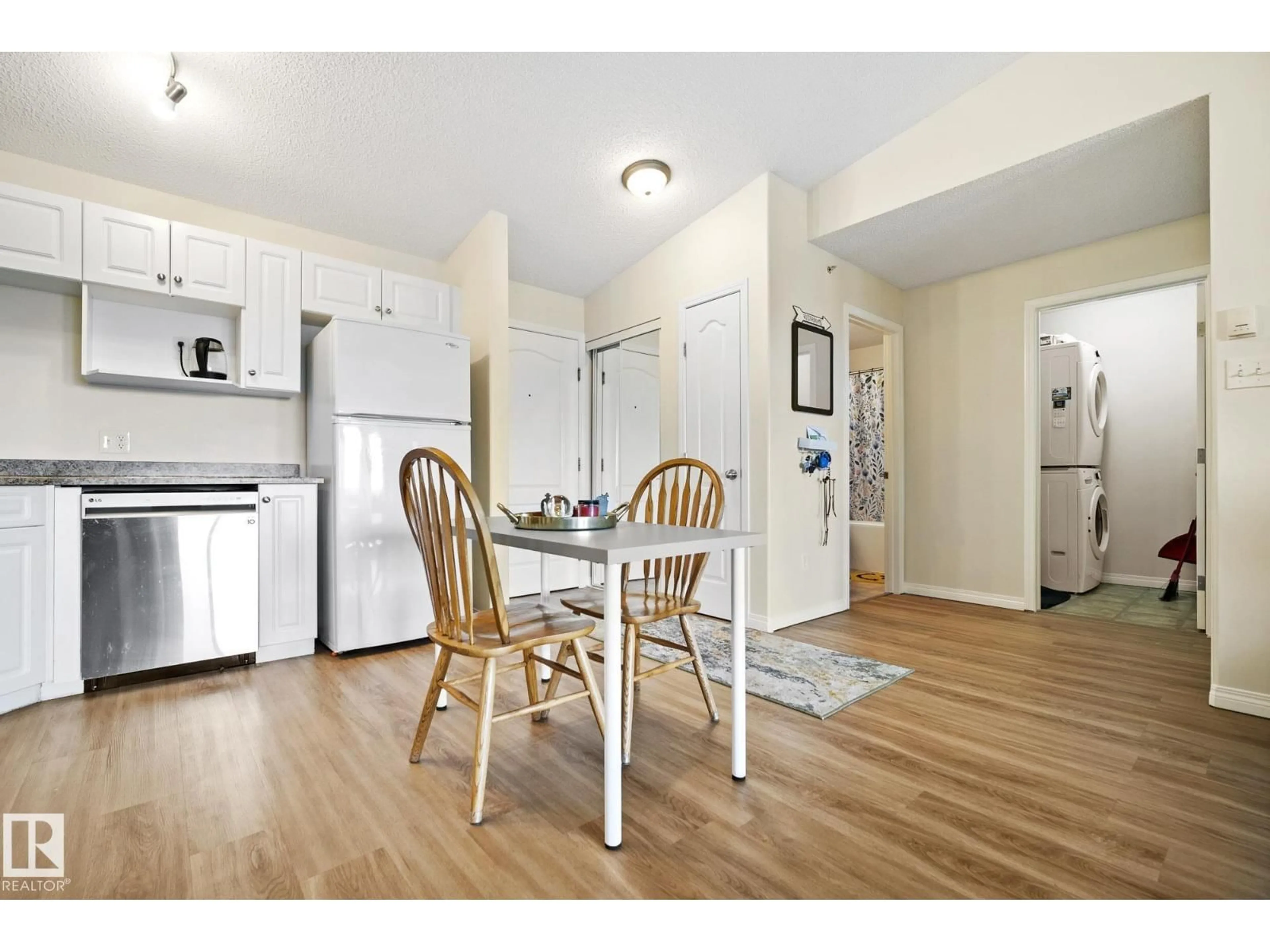 Standard kitchen, wood/laminate floor for 111 - 416 EDWARDS DR, Edmonton Alberta T6X0C4